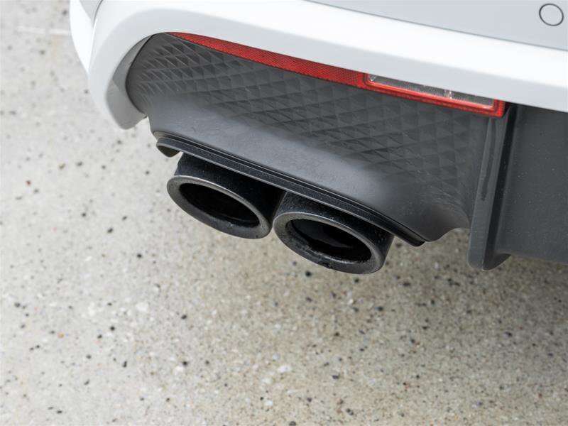 2025 Porsche Macan GTS AWD Premium Pkg Plus| Sport Chrono Pkg|21 Excl thumb 8