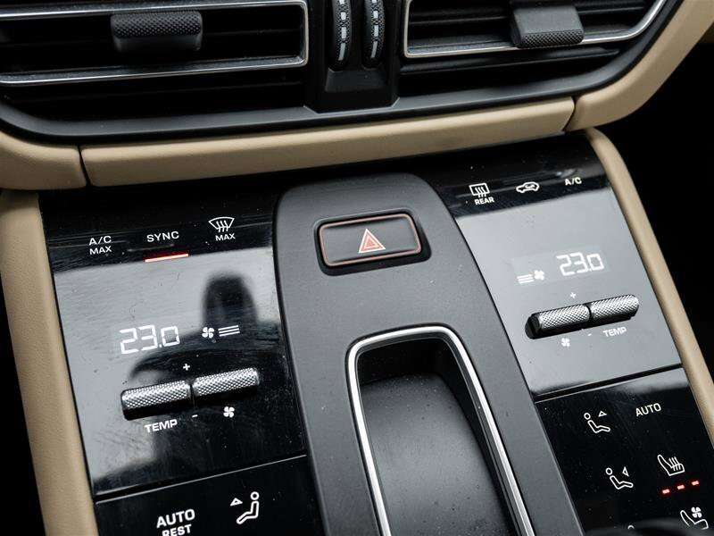 2025 Porsche Macan GTS AWD Premium Pkg Plus| Sport Chrono Pkg|21 Excl thumb 31