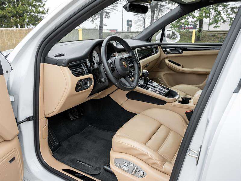 2025 Porsche Macan GTS AWD Premium Pkg Plus| Sport Chrono Pkg|21 Excl thumb 15