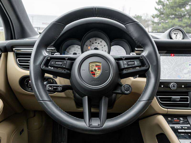 2025 Porsche Macan GTS AWD Premium Pkg Plus| Sport Chrono Pkg|21 Excl thumb 17