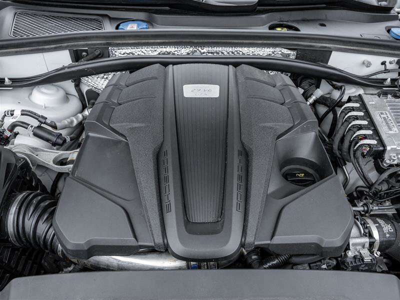 2025 Porsche Macan GTS AWD Premium Pkg Plus| Sport Chrono Pkg|21 Excl thumb 14
