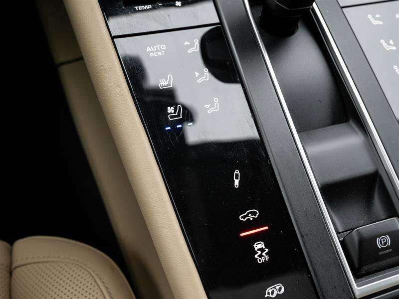 2025 Porsche Macan GTS AWD Premium Pkg Plus| Sport Chrono Pkg|21 Excl thumb 30