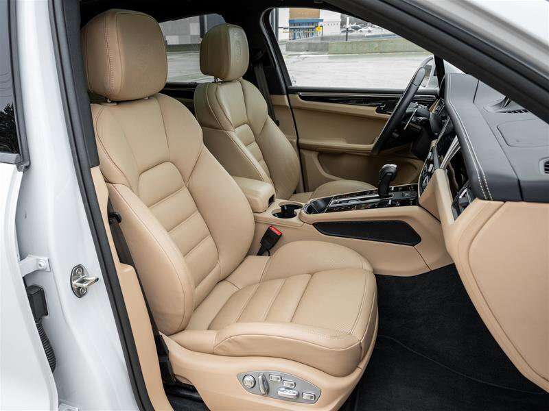 2025 Porsche Macan GTS AWD Premium Pkg Plus| Sport Chrono Pkg|21 Excl thumb 34