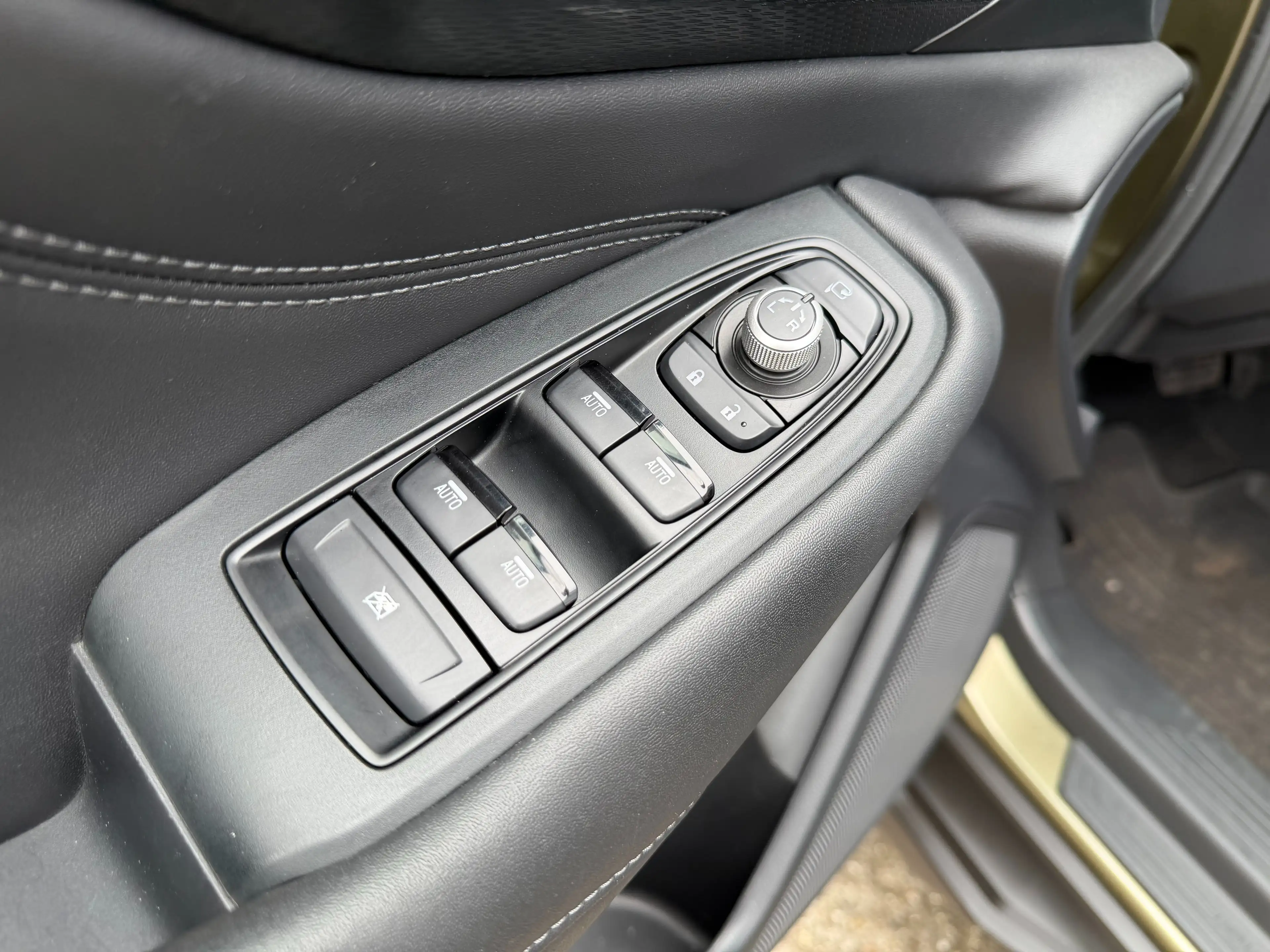 Subaru OUTBACK 2.5i AWD — photo 6