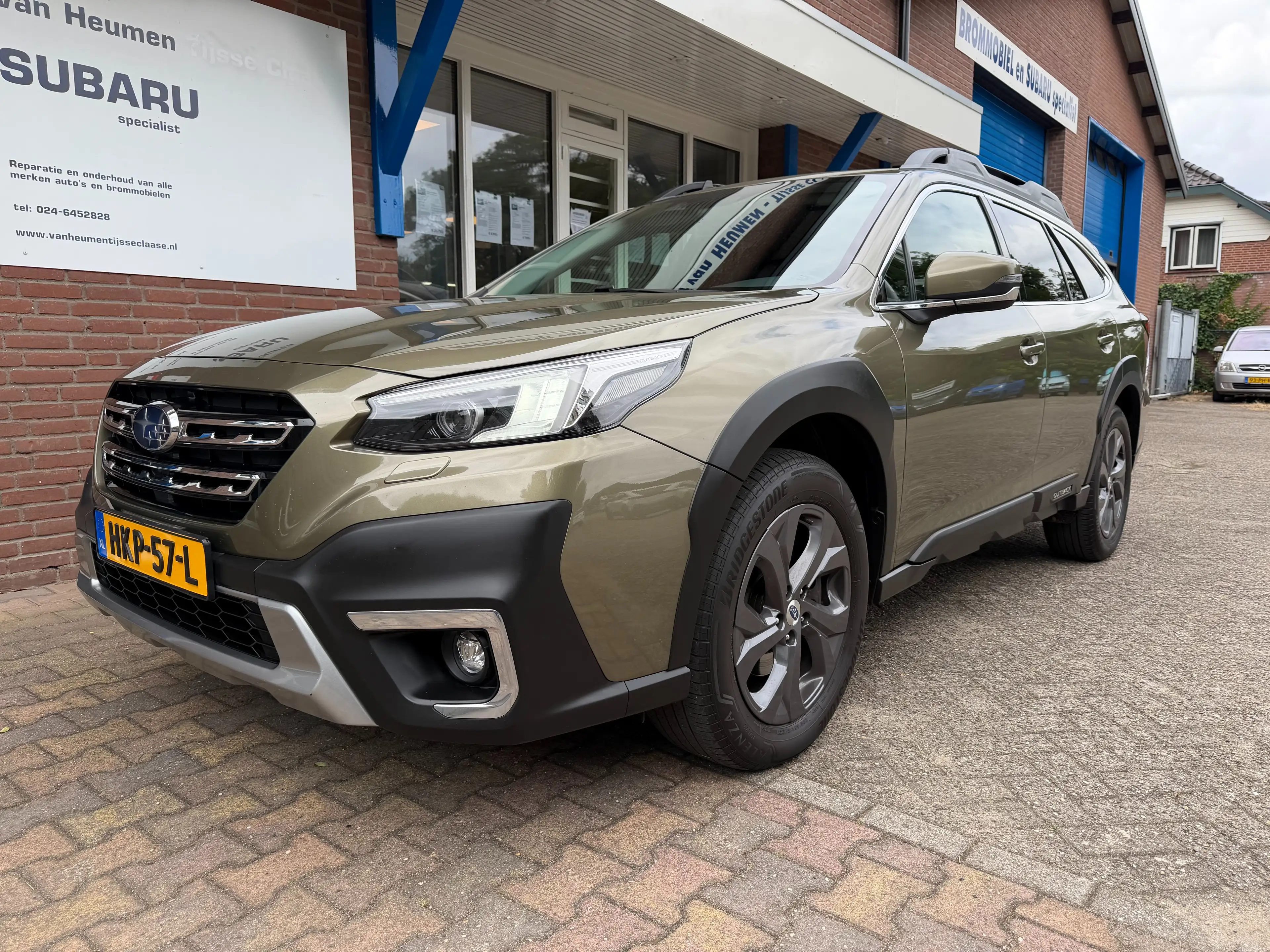Subaru OUTBACK 2.5i AWD