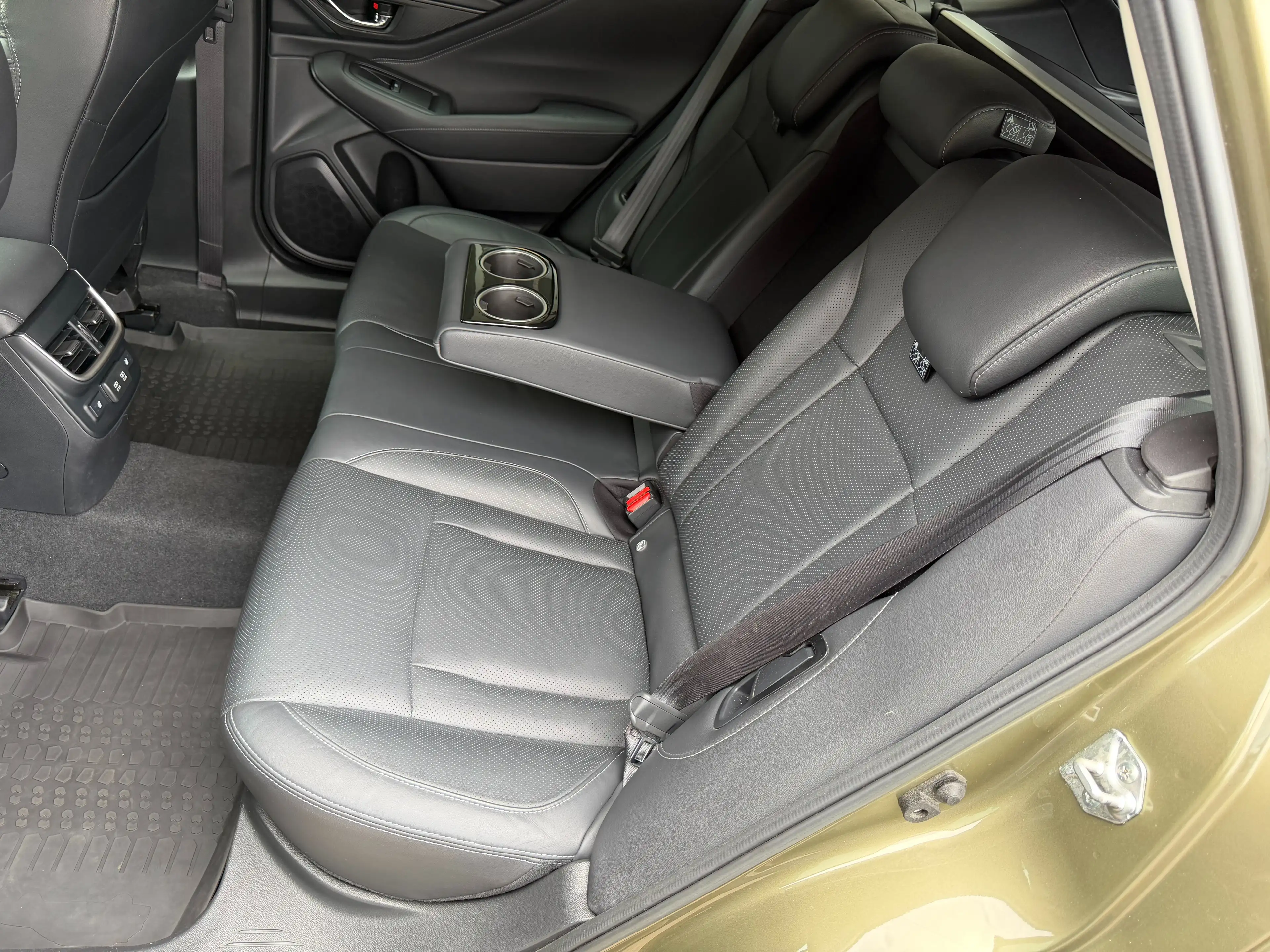 Subaru OUTBACK 2.5i AWD — photo 15