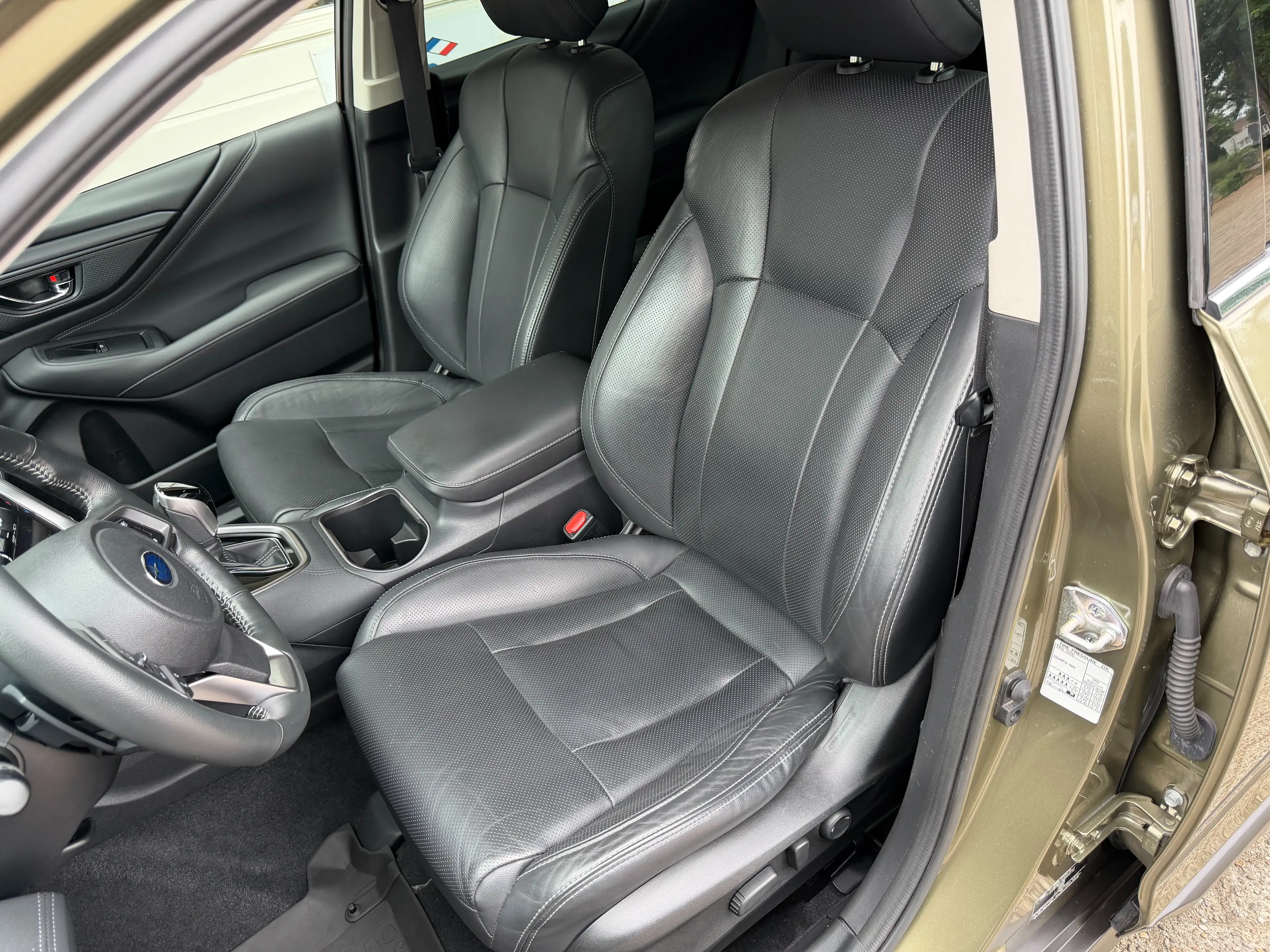 Subaru OUTBACK 2.5i AWD — photo 14