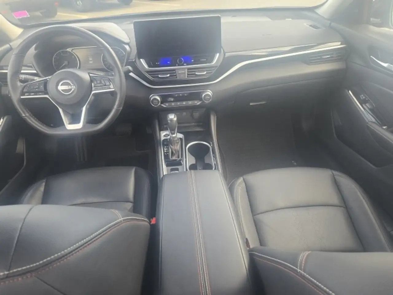 Nissan Altima снимка Nissan Altima