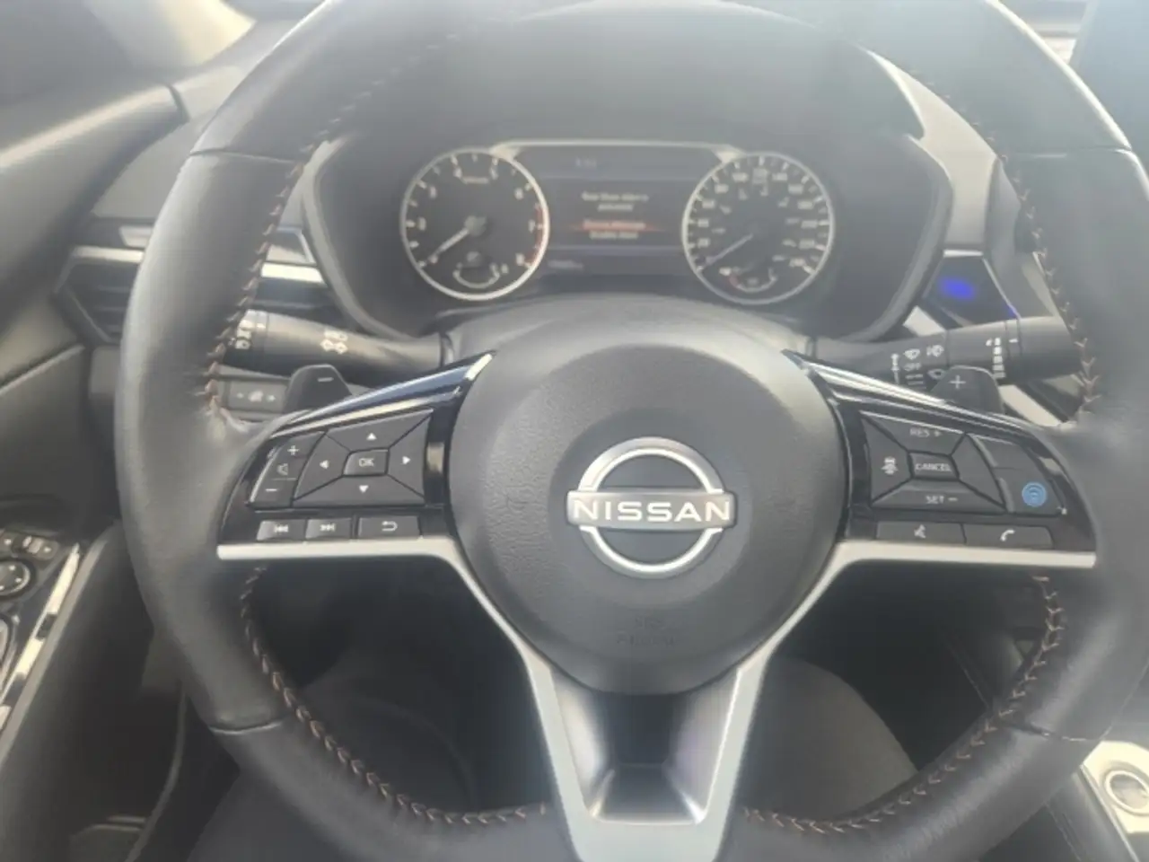 Nissan Altima снимка Nissan Altima