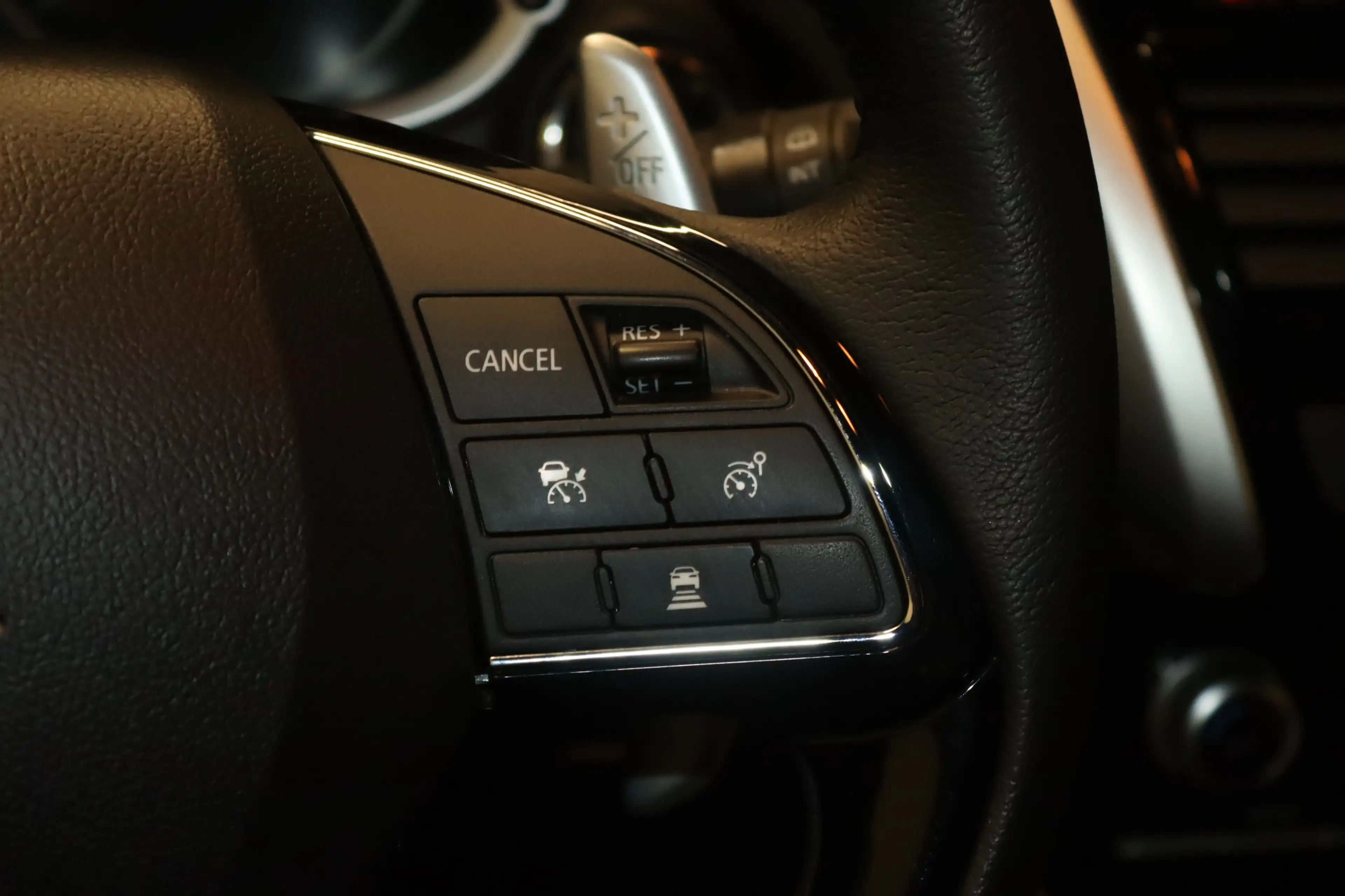 Mitsubishi Eclipse Cross Plus Select 4WD-360°-LED-4xSHZ-NAV — photo 15