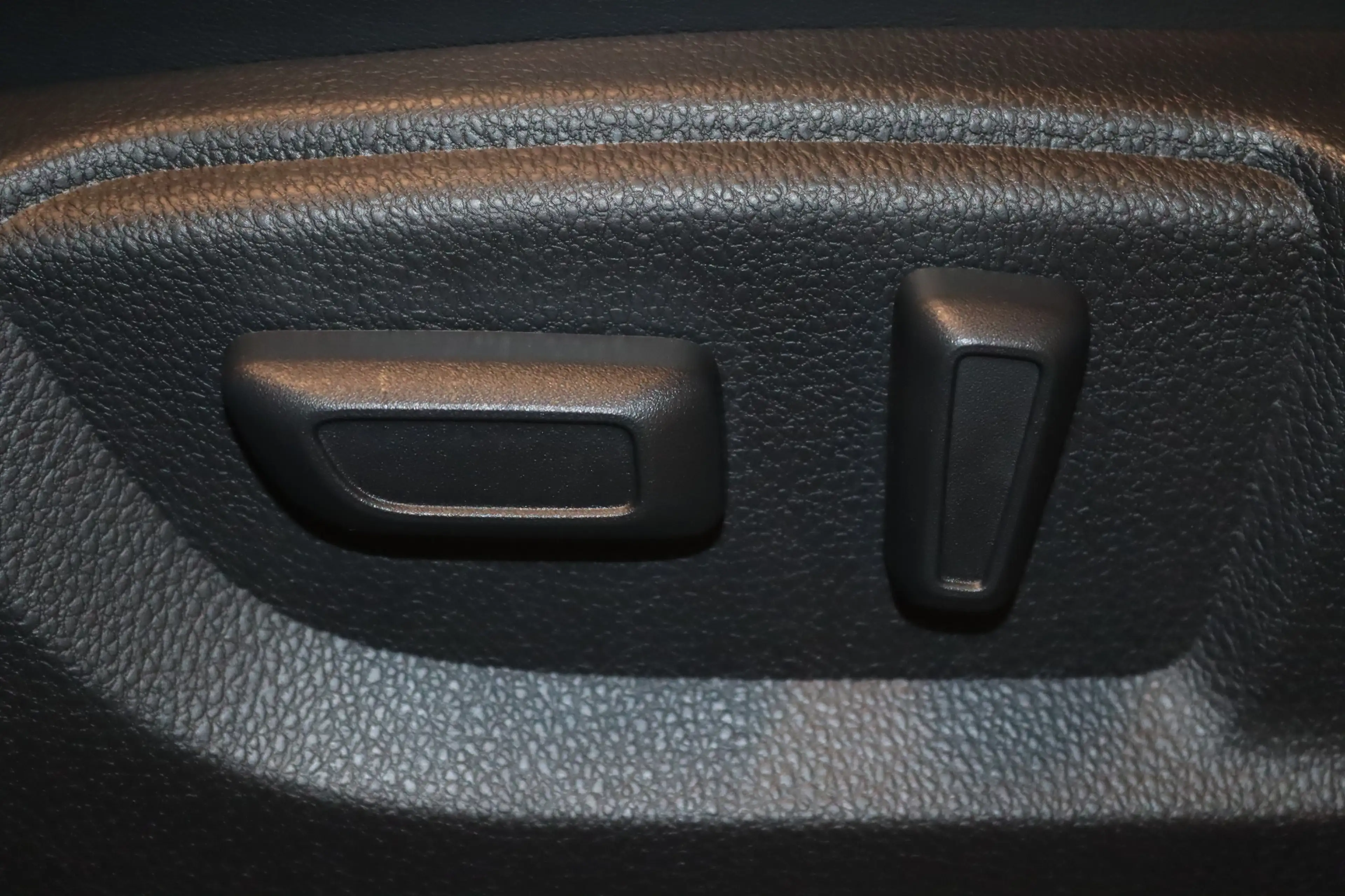 Mitsubishi Eclipse Cross Plus Select 4WD-360°-LED-4xSHZ-NAV — photo 11