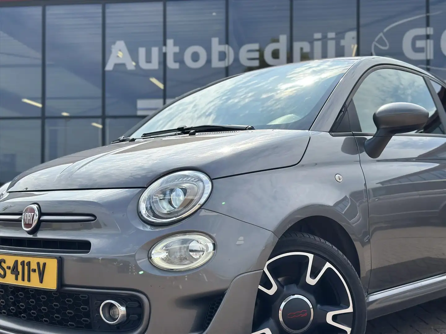 Fiat 500 1.2 Sport uitvoering / Clima / Cruise / Digitaal d Grijs - 2