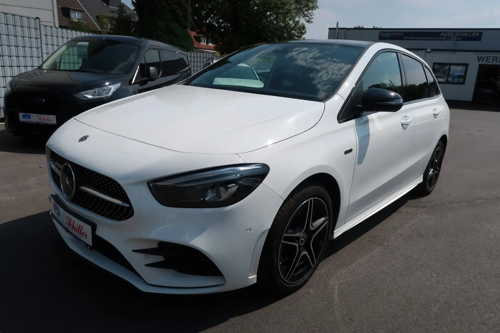 Mercedes-Benz B 250 e AMG # Schiebedach # AHK # LED... Weiß - 1