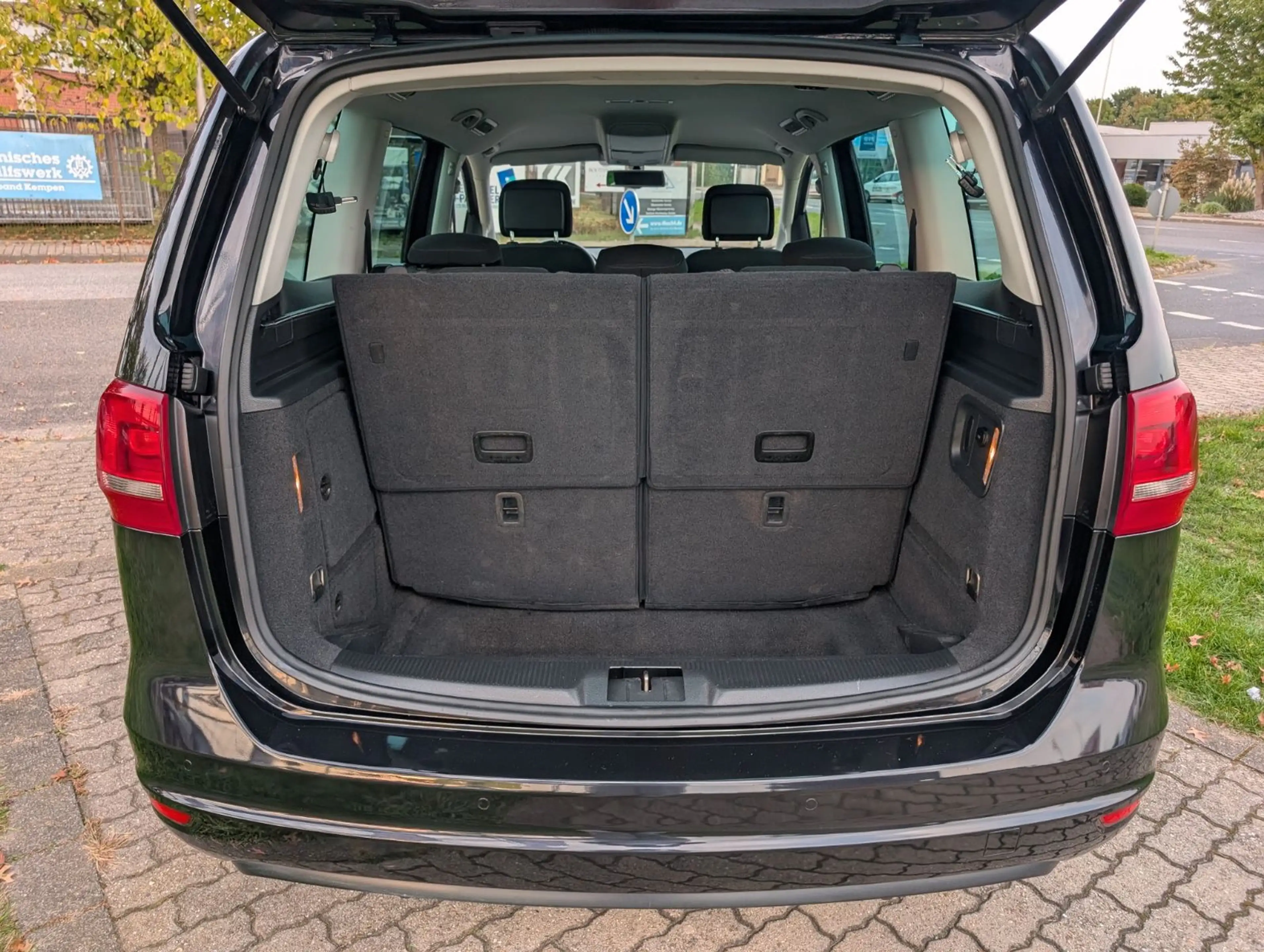 Volkswagen Sharan Comfortline BMT*AUTOMATIK*7-SITZE*PDC V-H — photo 15