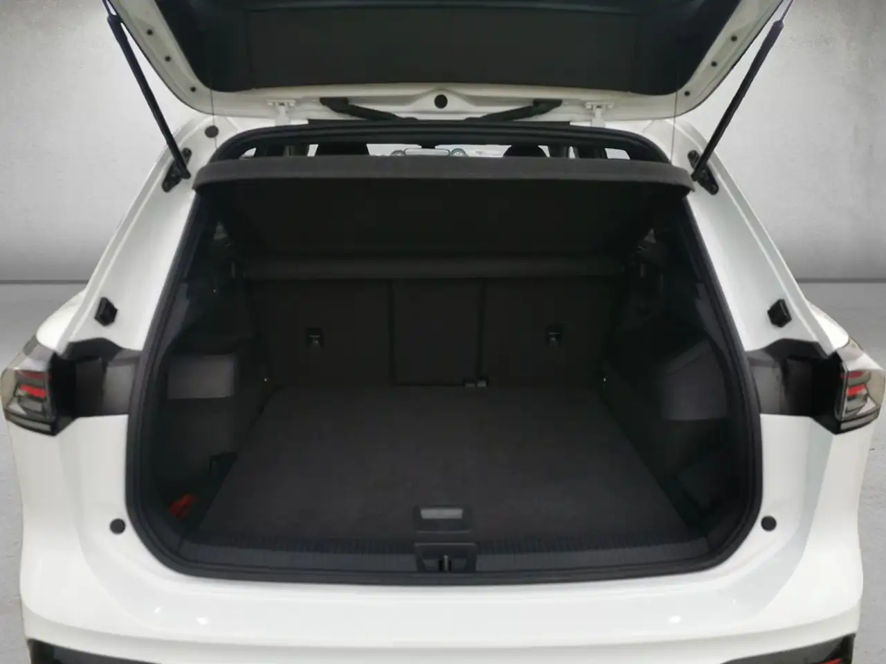 Volkswagen Tiguan 2.0 TDI DSG 4Motion R-Line Black Style 5