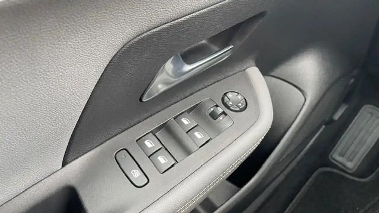 Opel Mokka ATM Klima+ Kamera+SHZ+LRH+Tempomat — Galerie du véhicule 9