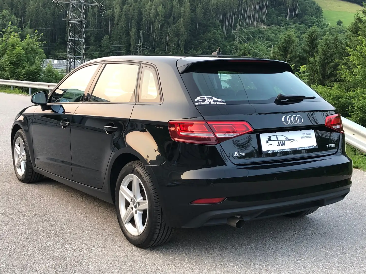 Audi A3 1.Besitz, Garantie, FINANZIERUNG MÖGLICH Schwarz - 2