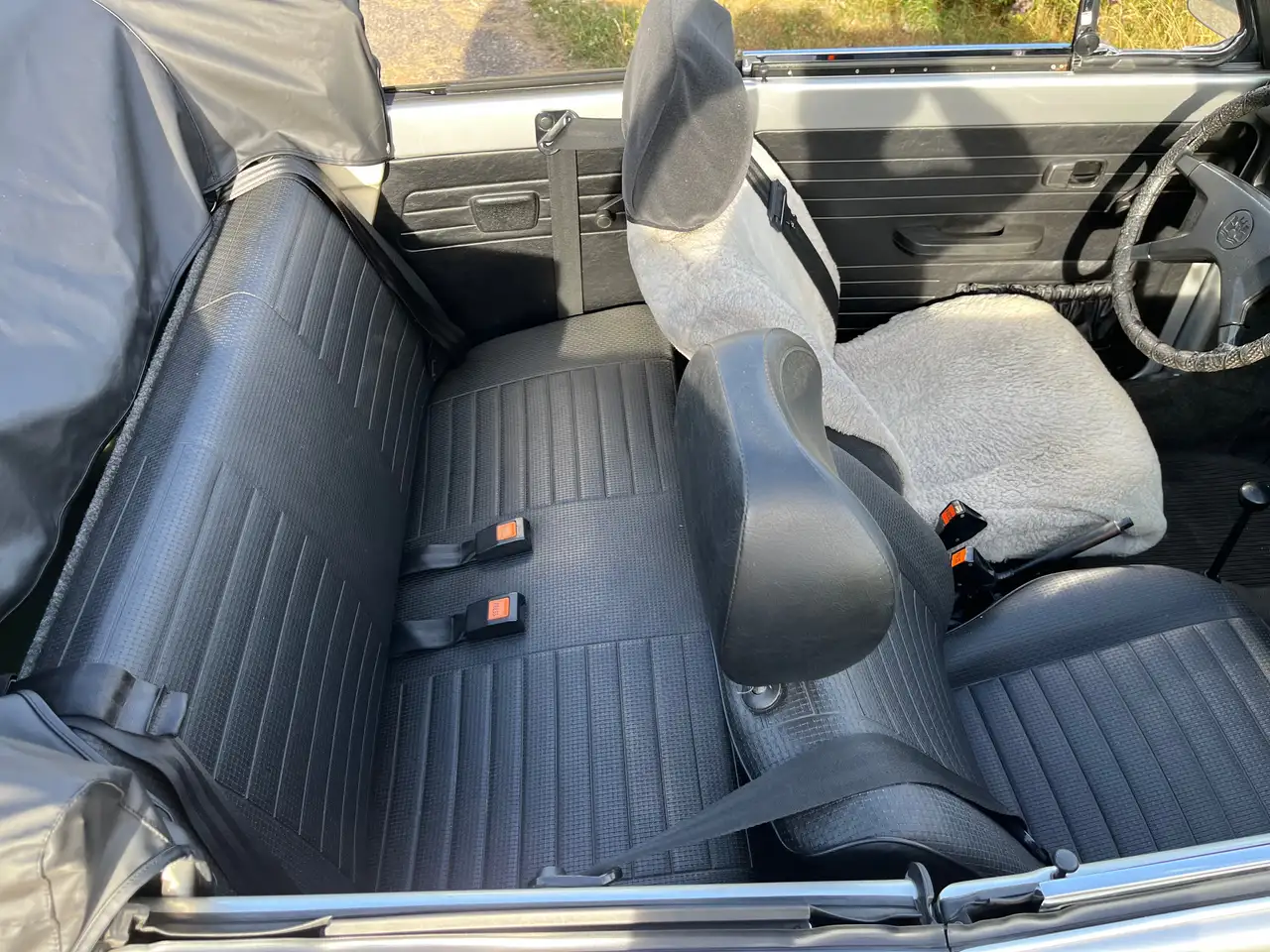 Volkswagen Käfer Cabriolet 1303, foto 4