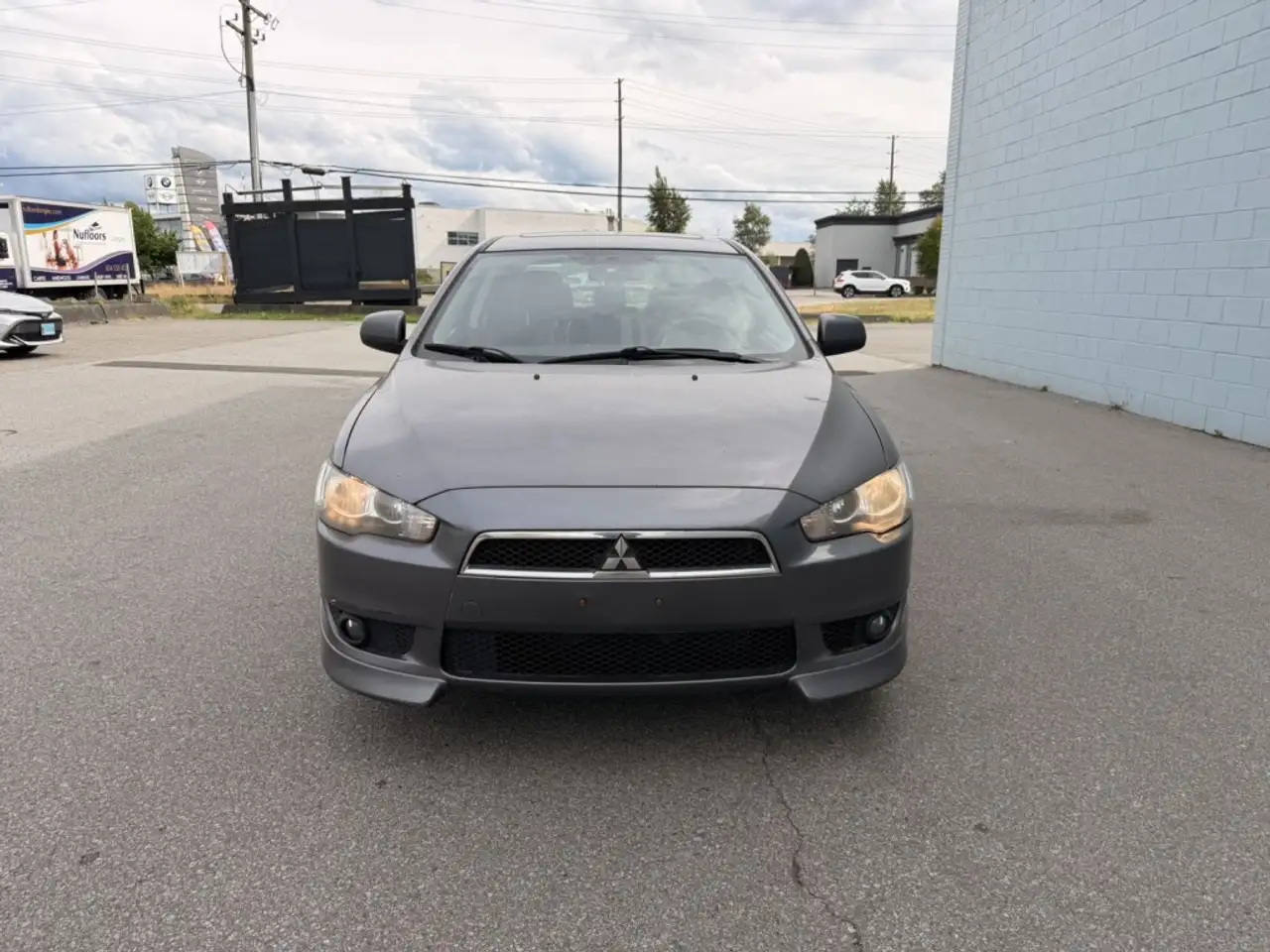 Mitsubishi Lancer снимка Mitsubishi Lancer
