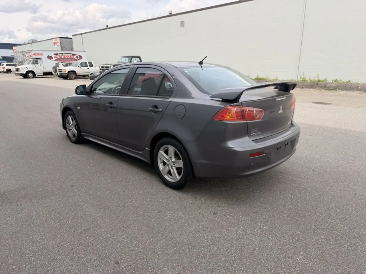Mitsubishi Lancer снимка Mitsubishi Lancer