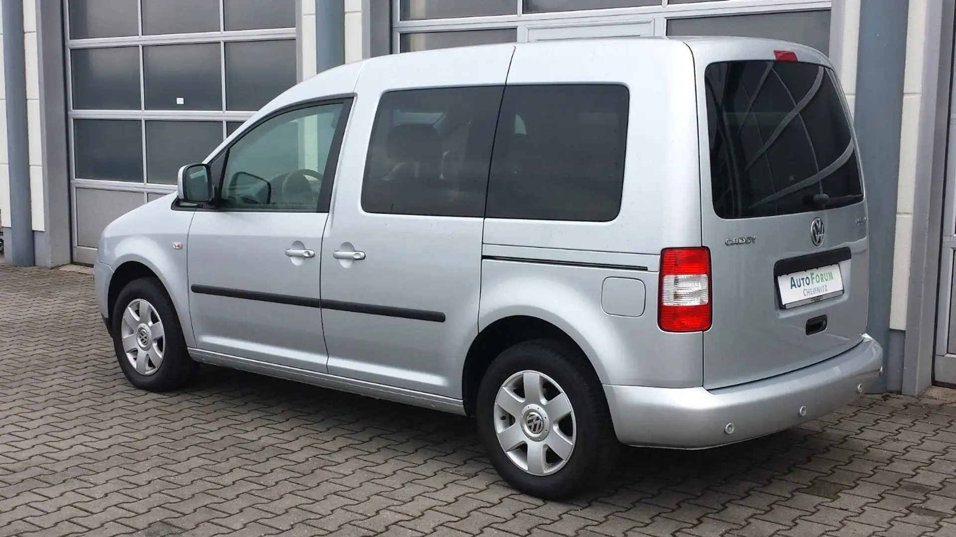 Volkswagen Caddy Life 1,9 TDI Clima Sitzheizung AHK TÜV NEU Silber - 2