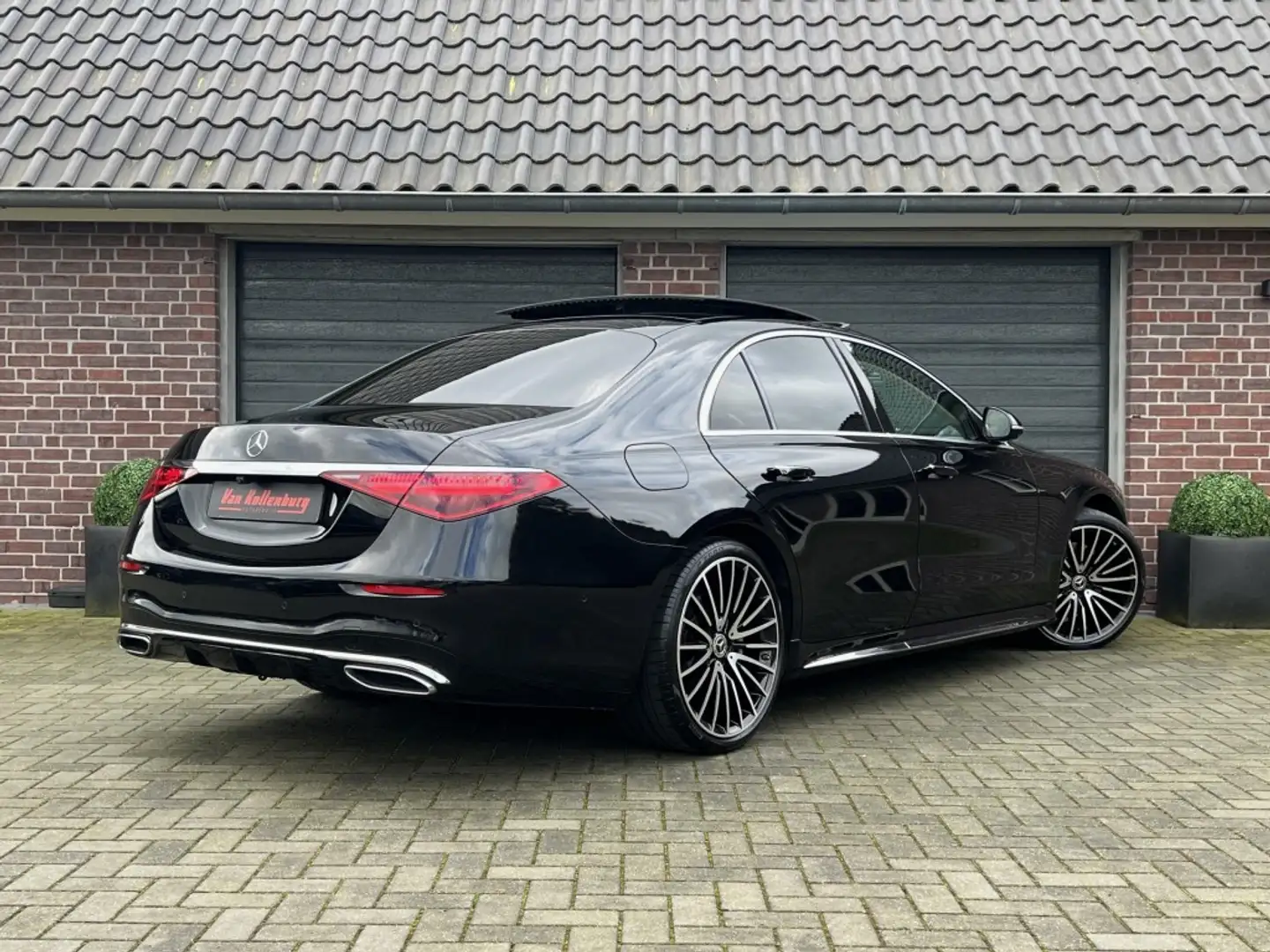 Mercedes-Benz S 350 350D 4Matic Amg Line 4WB Burm Pano Hud Softcl Airm Schwarz - 2