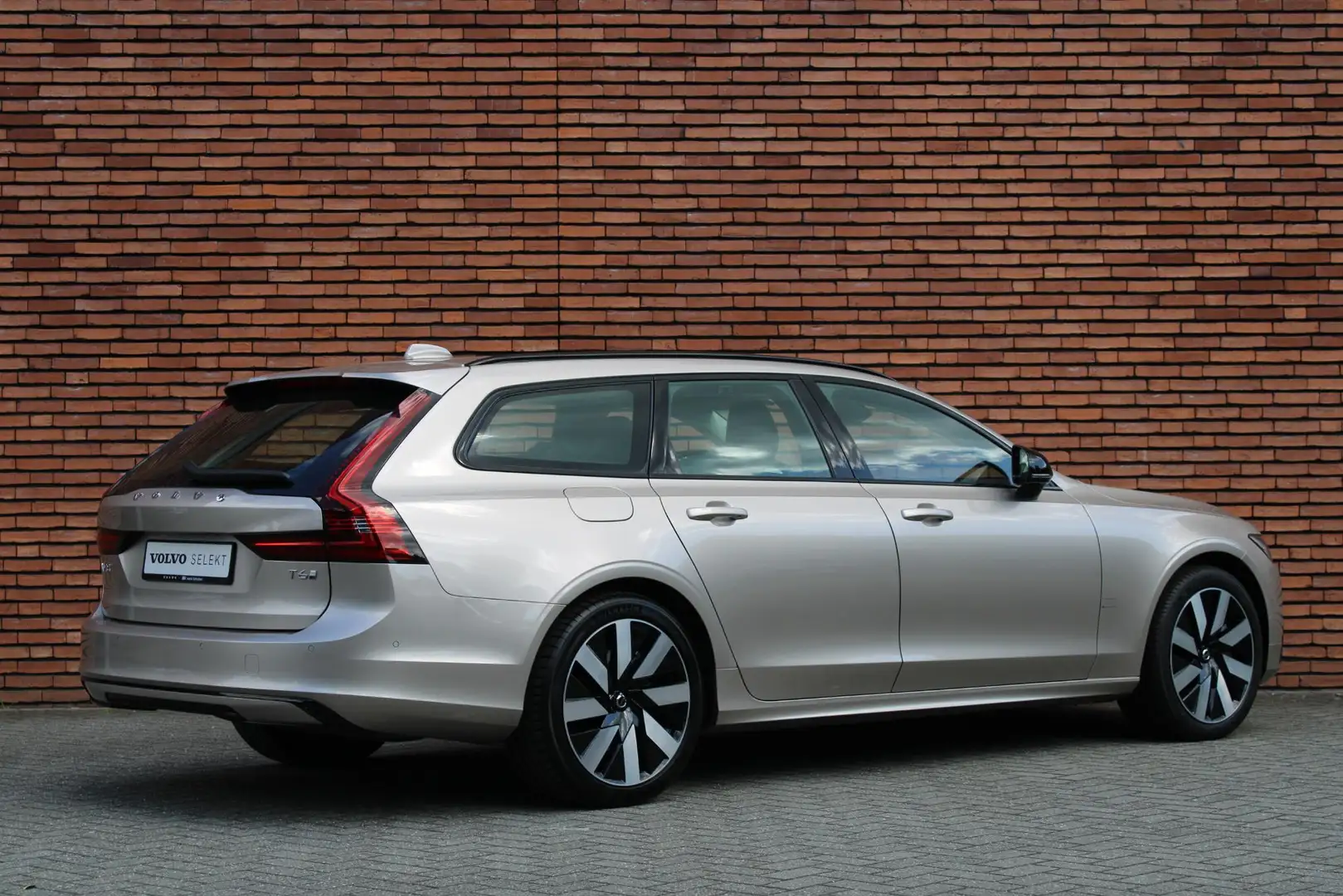 Volvo V90 T6 Plug-in hybrid AWD Ultra Dark | Panoramisch sch Gris - 2