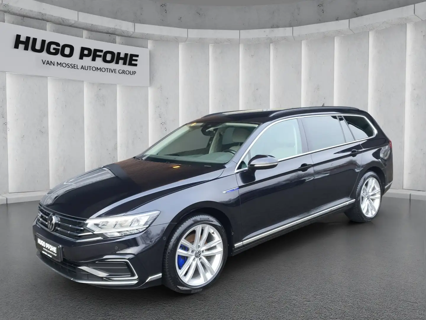 Volkswagen Passat GTE Variant 1.4 PHEV Aut. | LED | ACC | LEDER | RF Schwarz - 1