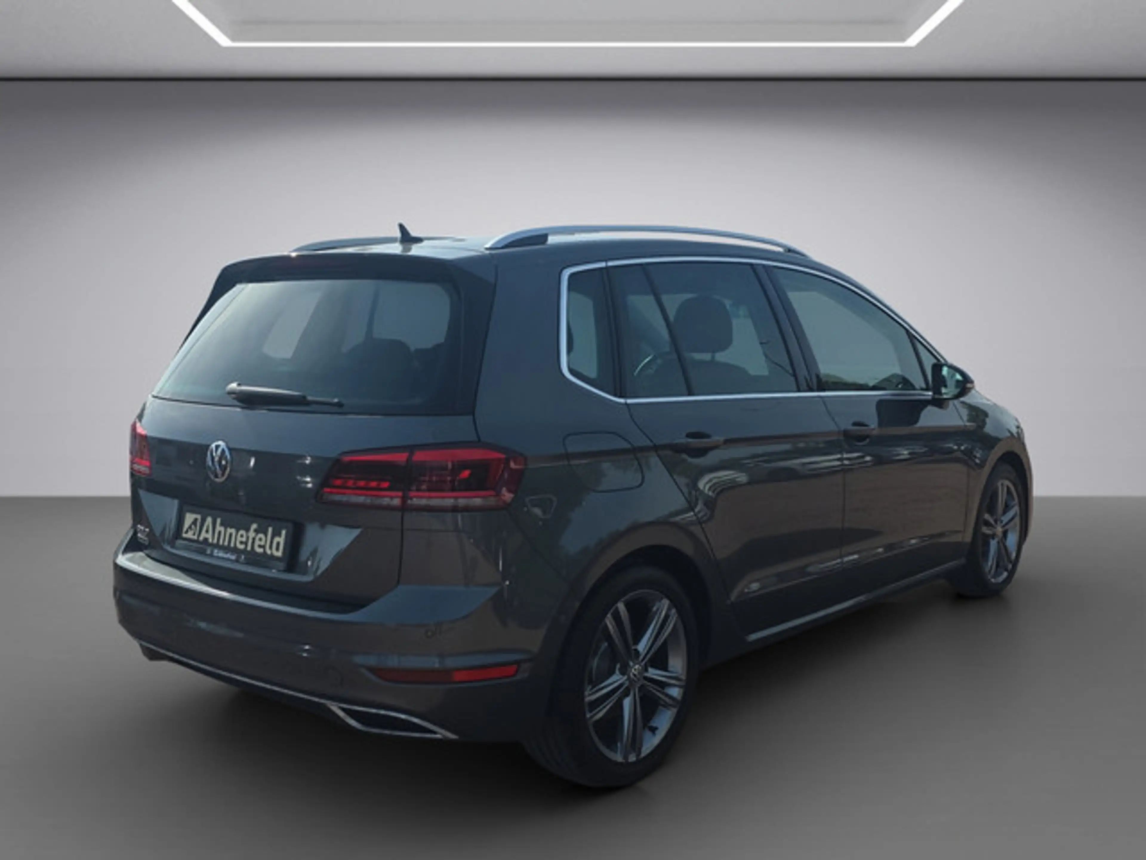 Volkswagen Golf Sportsvan Highline — photo 7