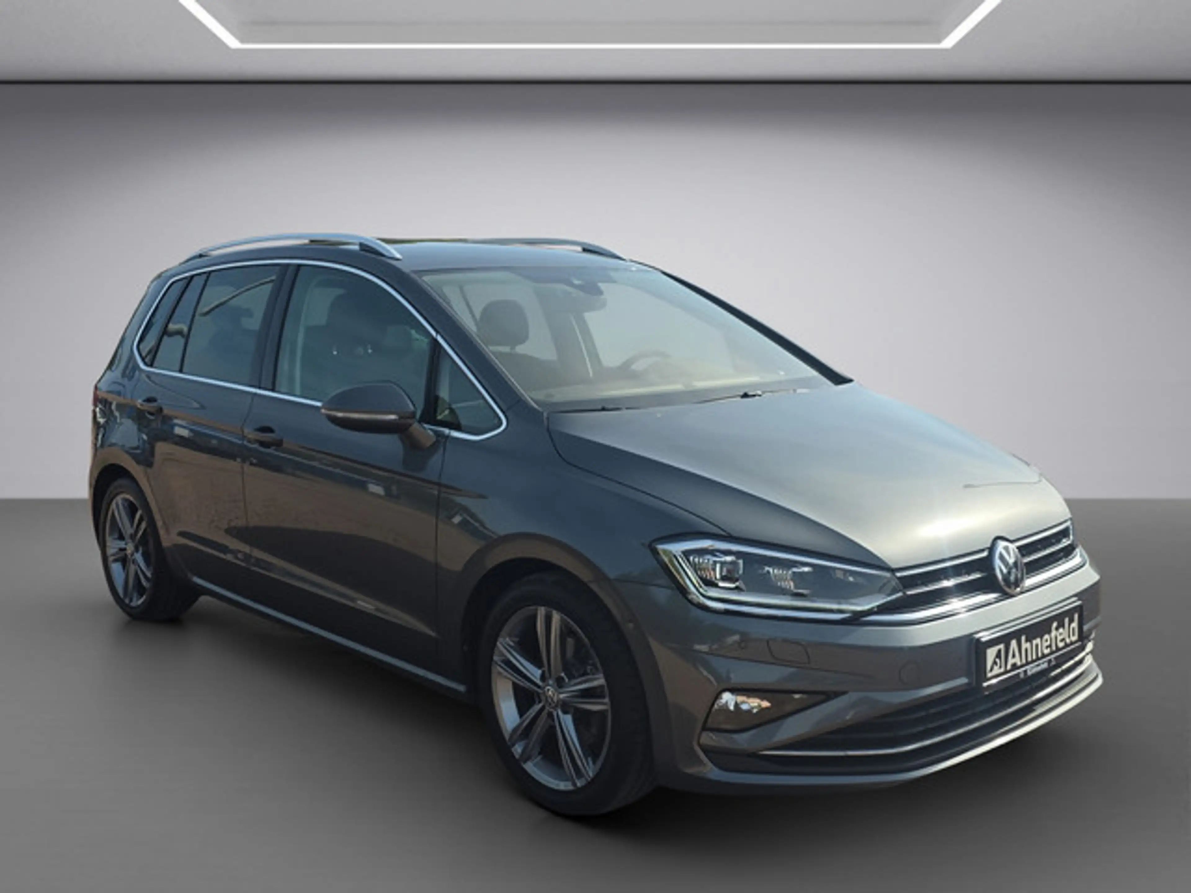 Volkswagen Golf Sportsvan Highline — photo 9