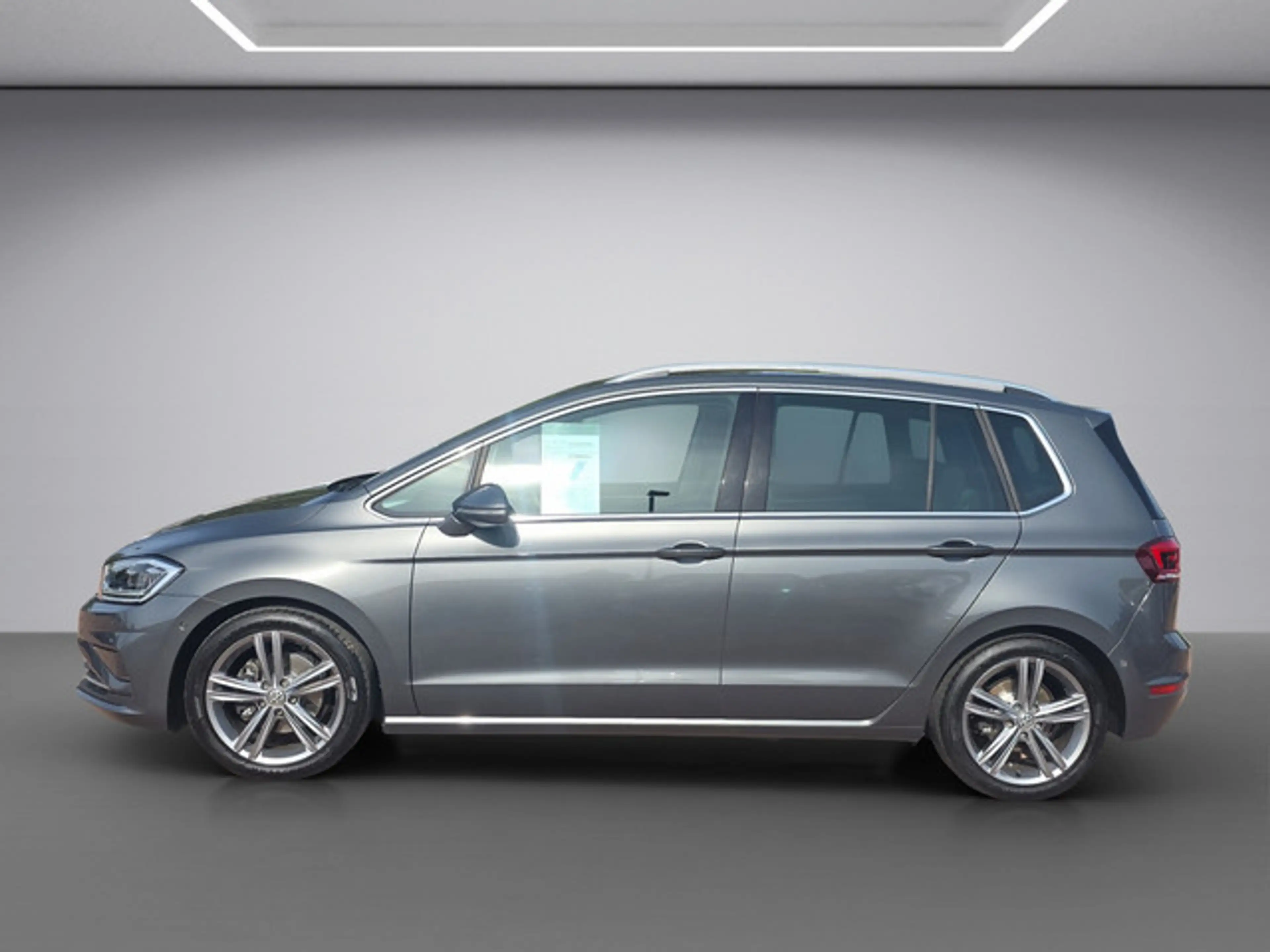 Volkswagen Golf Sportsvan Highline — photo 4