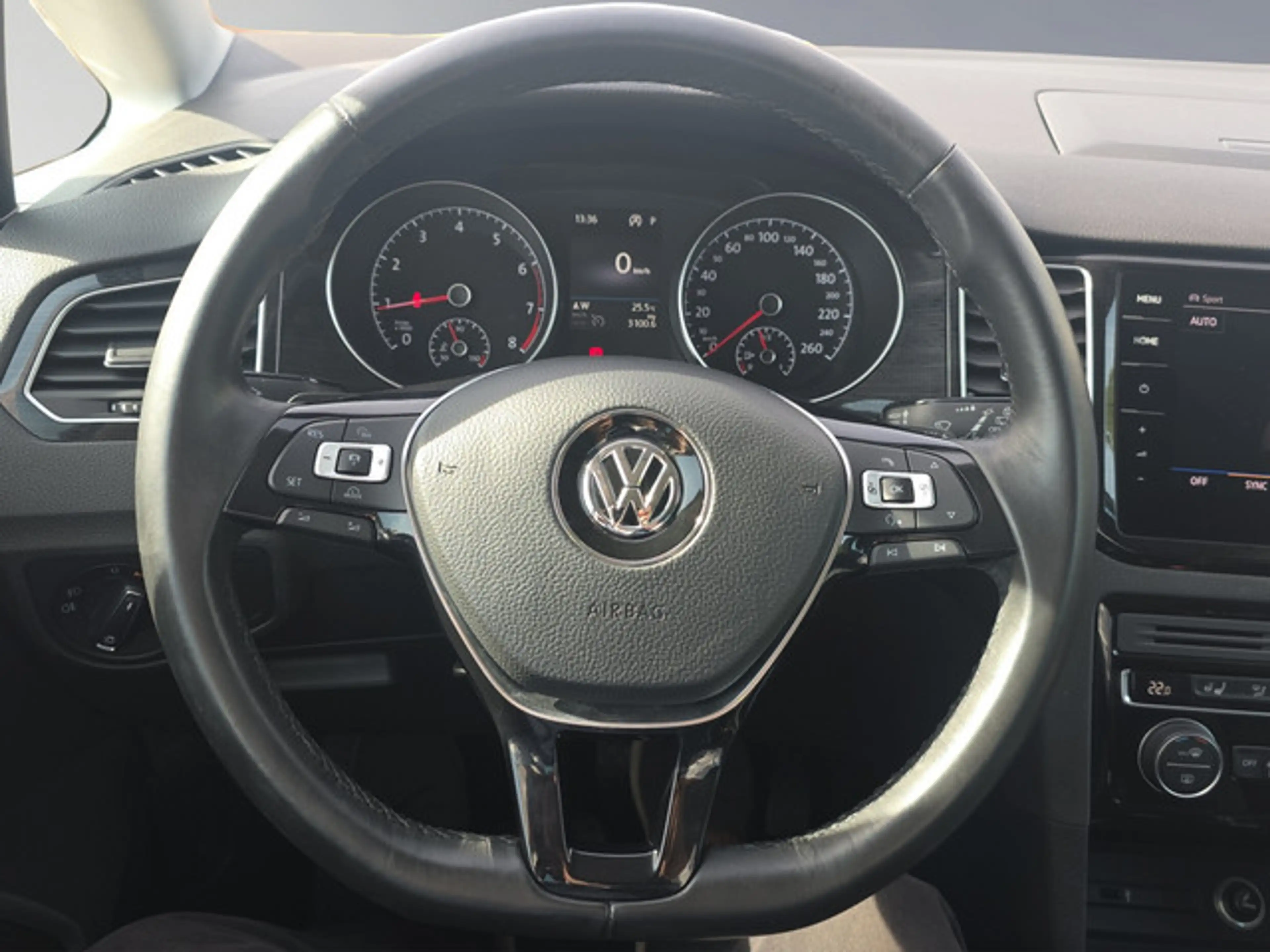 Volkswagen Golf Sportsvan Highline — photo 13