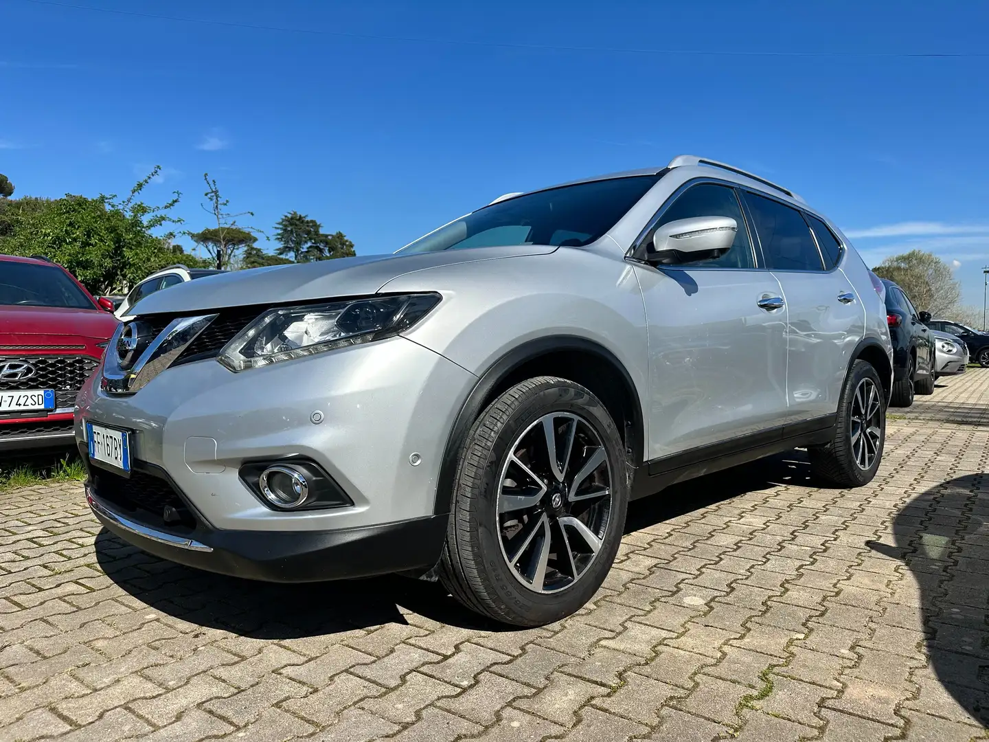 Nissan X-Trail X-Trail 1.6 dci Tekna 2wd 7posti Plateado - 1