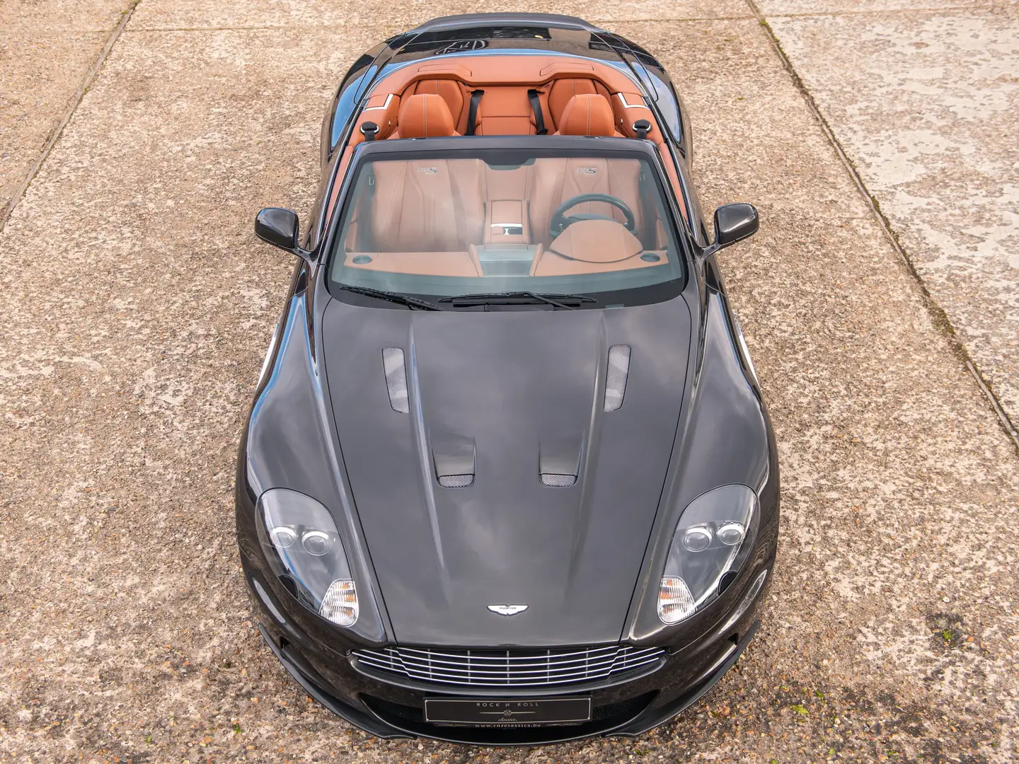 Aston Martin DBS Volante | 1 OF ONLY 845 | QUANTUM-GREY Grey - 2