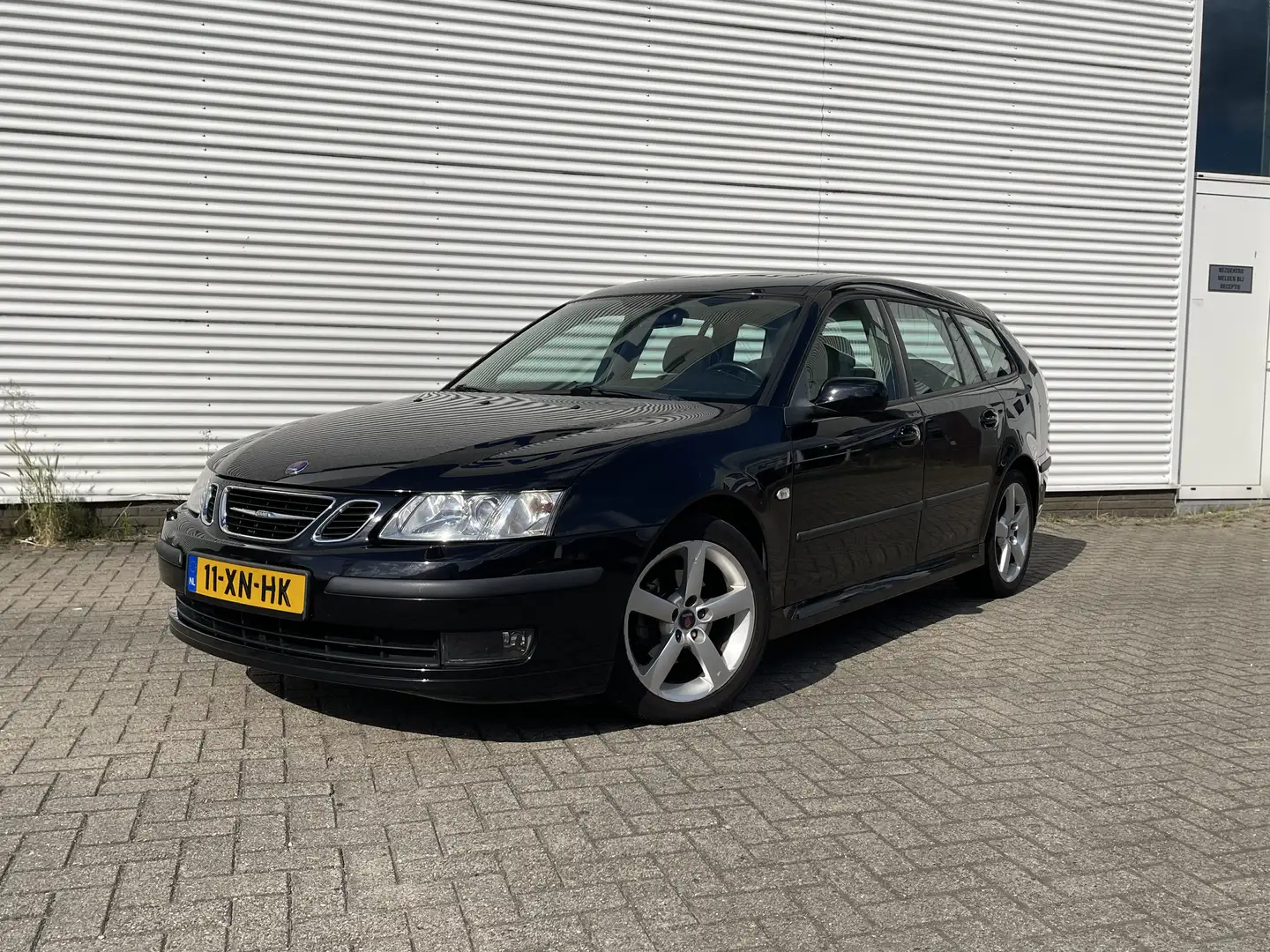 Saab 9-3 2.0t Vector Zwart - 1