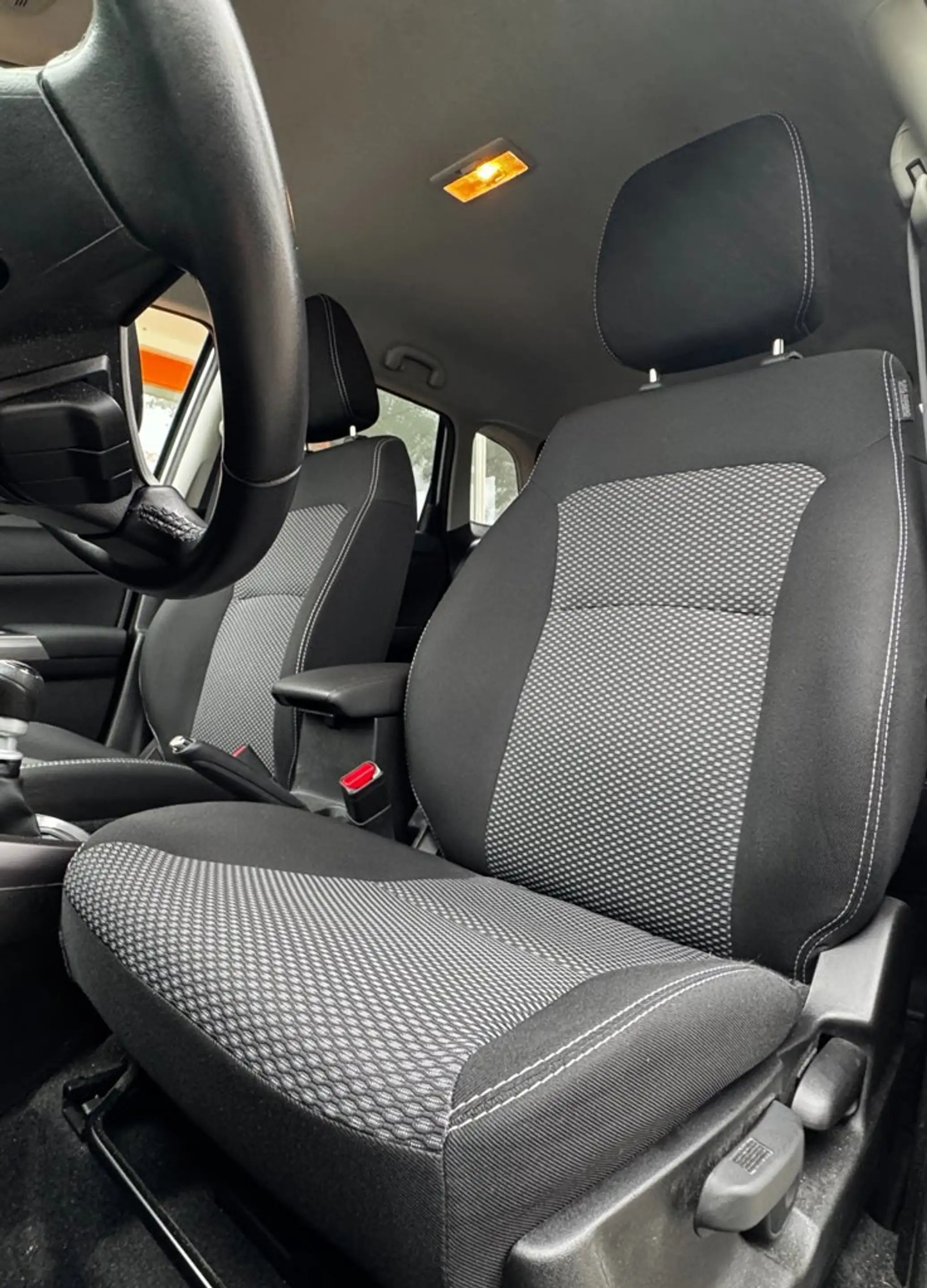 Suzuki Vitara 1.4 Boosterjet Select Smart Hybrid — photo 11