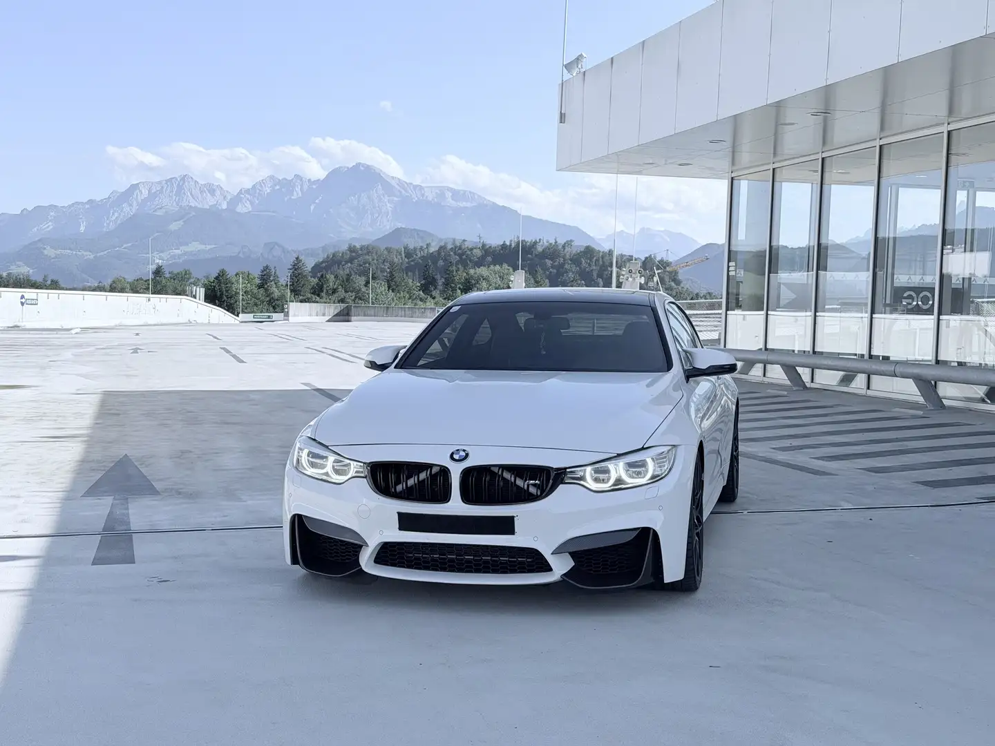 BMW M4 M-DKG Coupe Aut. - 2