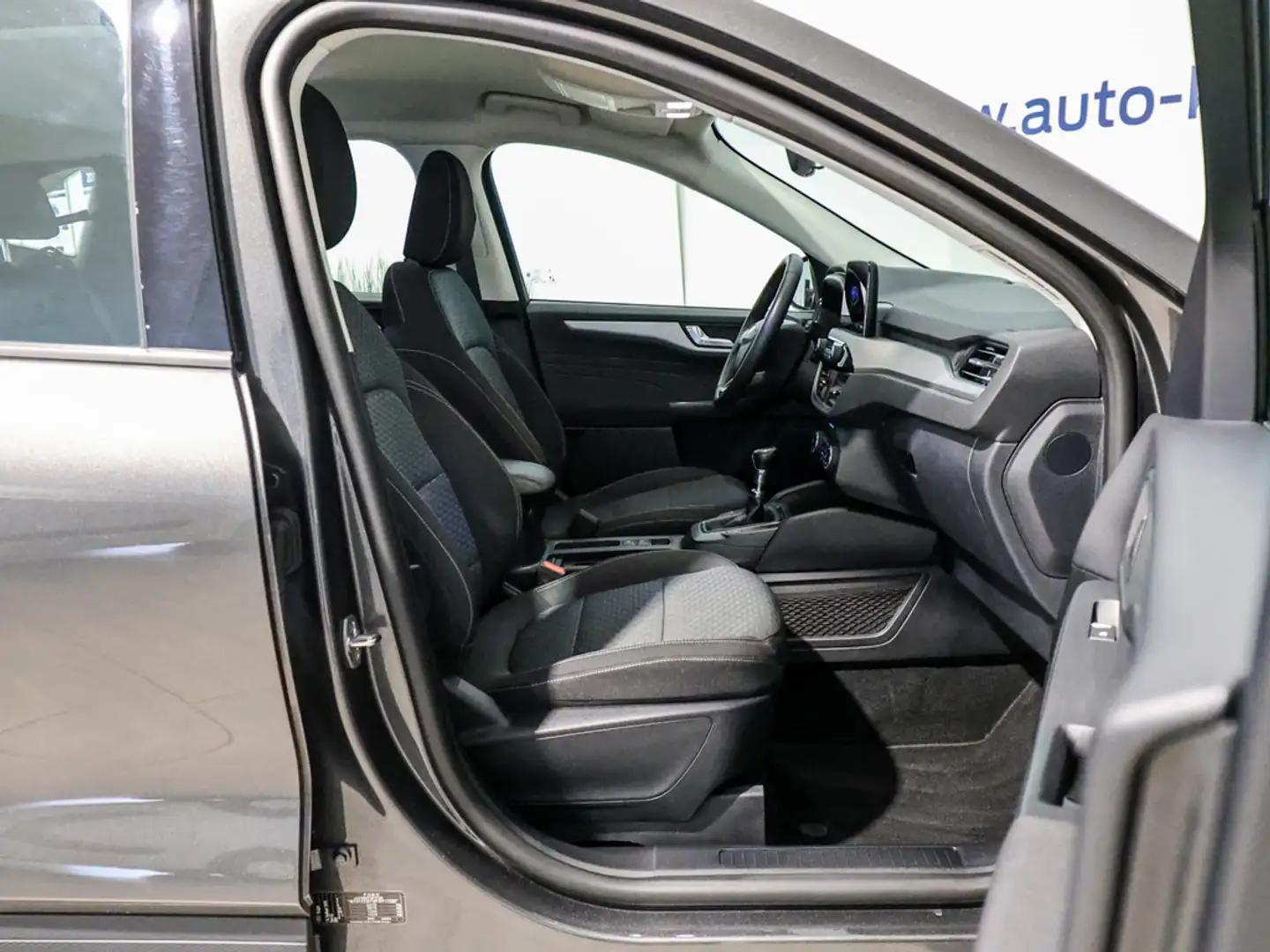 Ford Kuga Cool&Connect 1.5l EcoBoost +NAVI+PDC+SYN Grau - 2