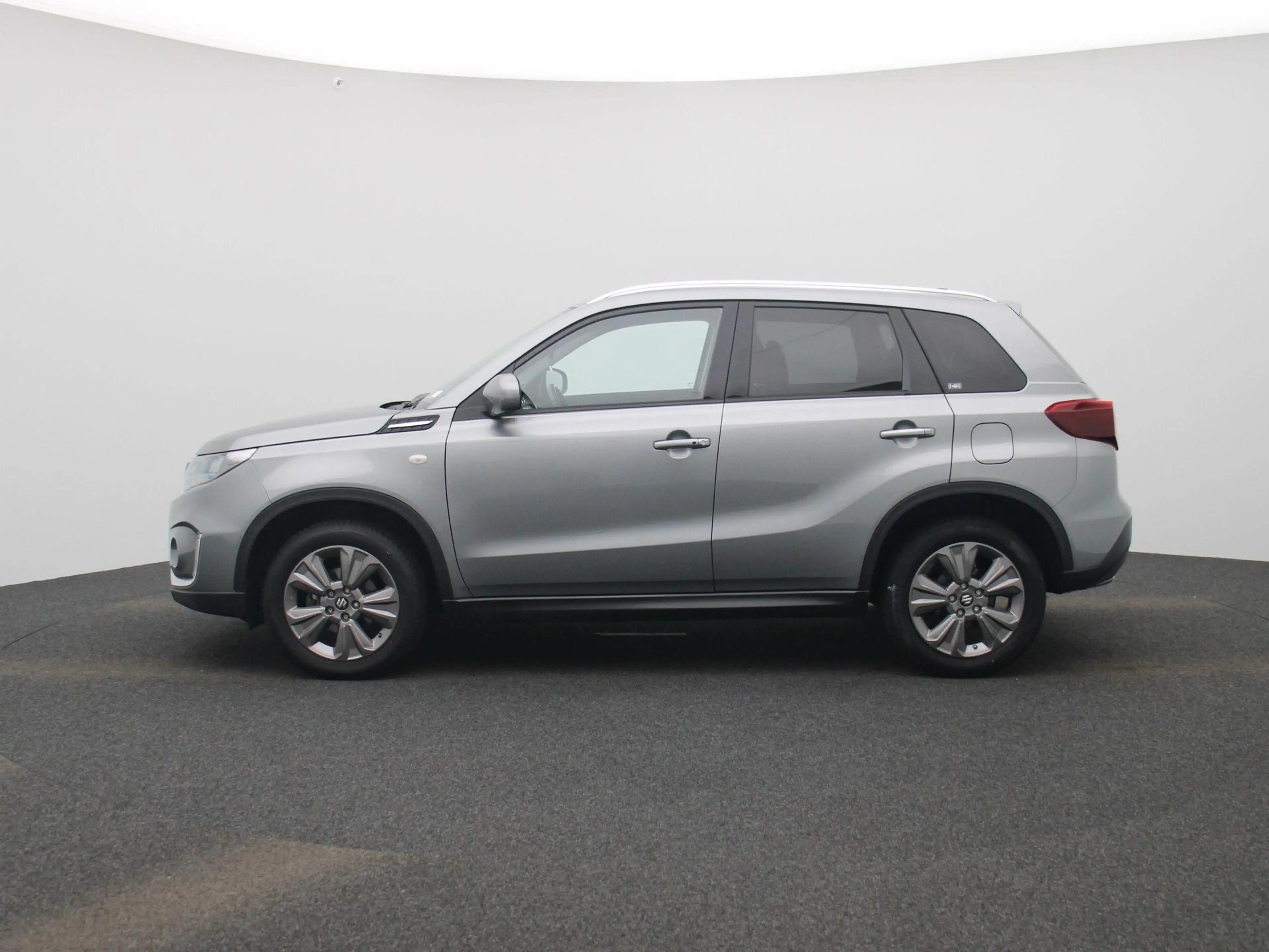 Suzuki Grand Vitara 1.5 Luxe+ 2WD A/T | CAMERA | KLIMAATREGELING | STO — photo 4