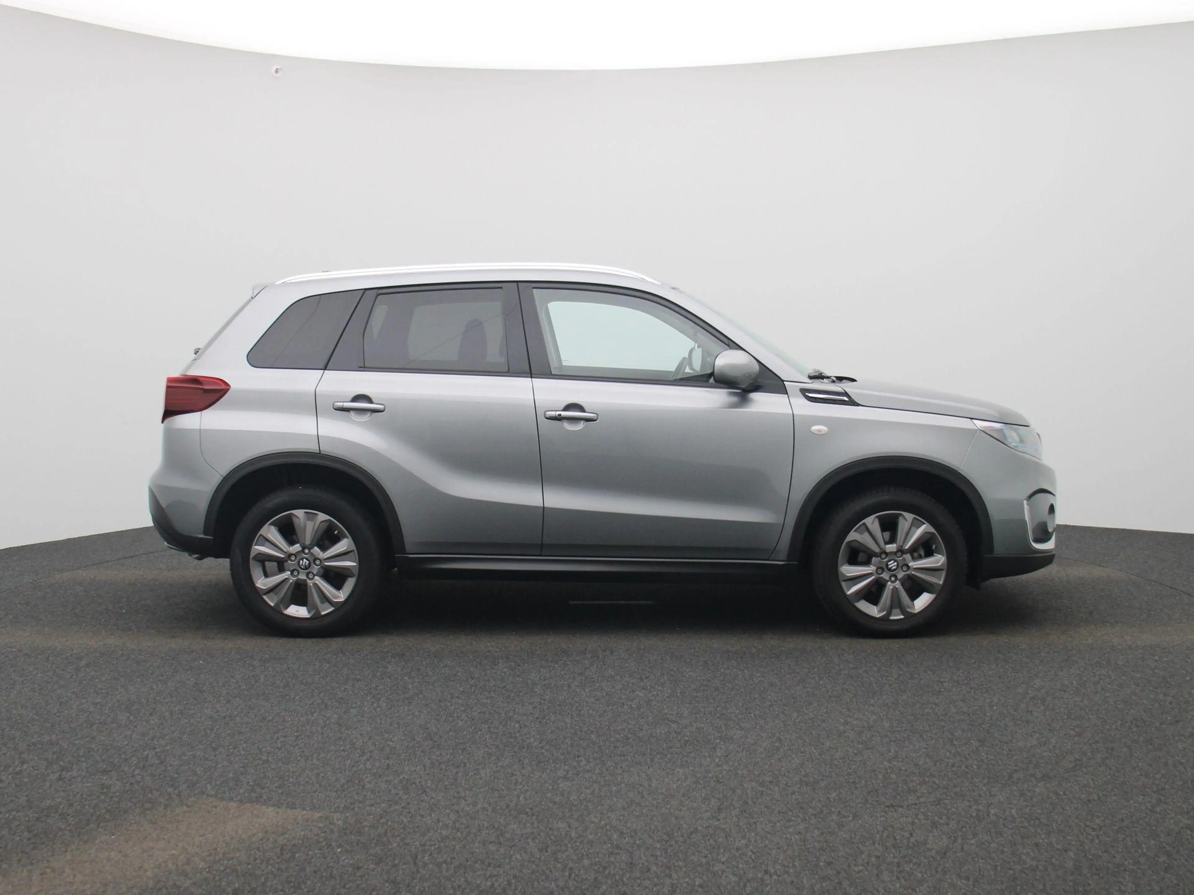 Suzuki Grand Vitara 1.5 Luxe+ 2WD A/T | CAMERA | KLIMAATREGELING | STO — photo 6