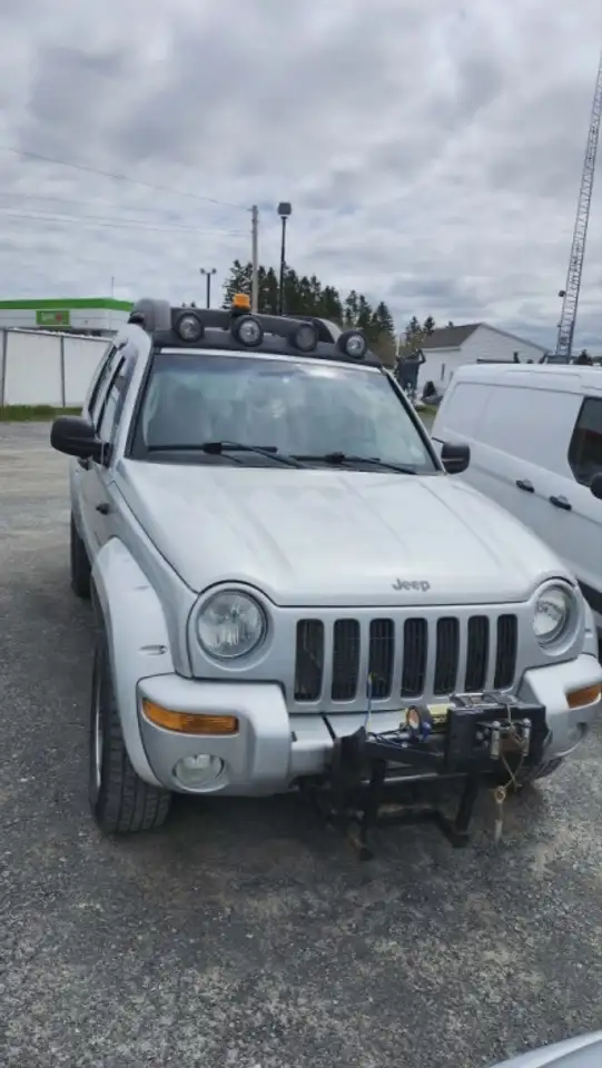 Jeep Liberty снимка Jeep Liberty