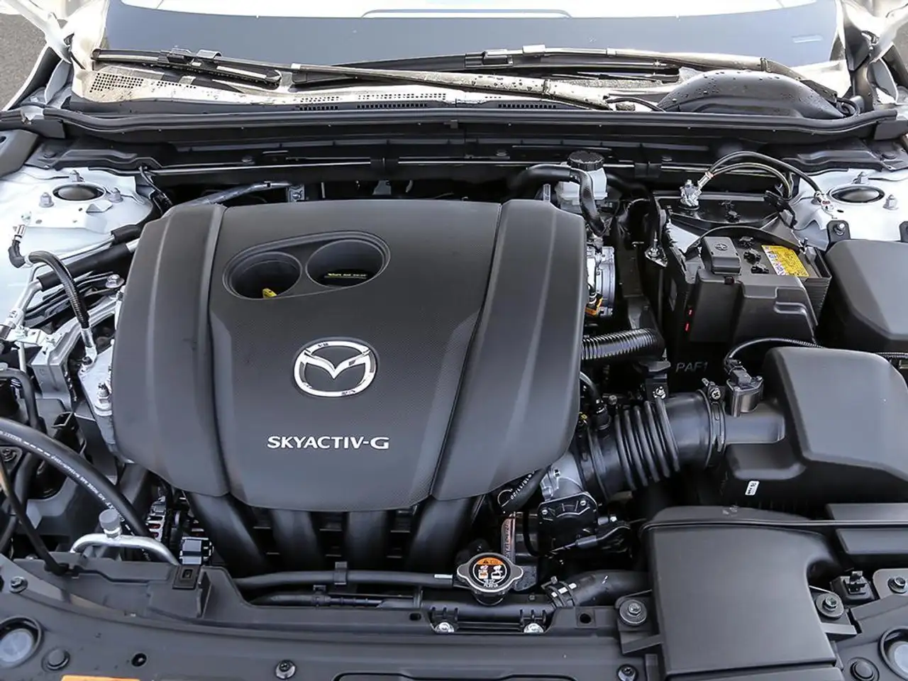 Mazda 3 снимка Mazda 3