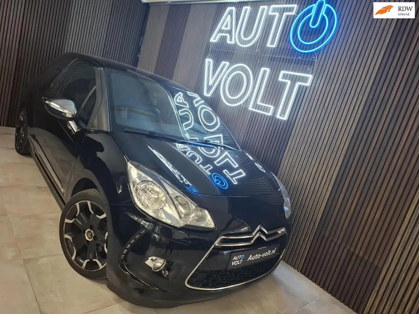 Citroen DS3 1.2 VTi Chic Noir - 1