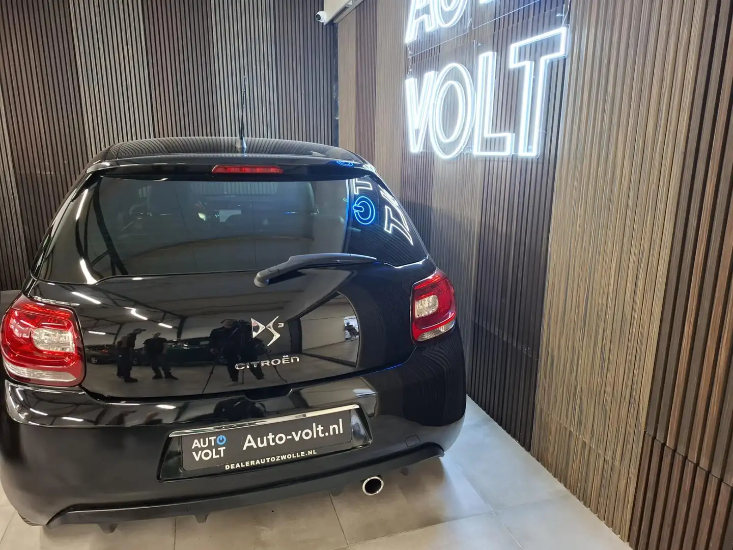Citroen DS3 1.2 VTi Chic Noir - 2