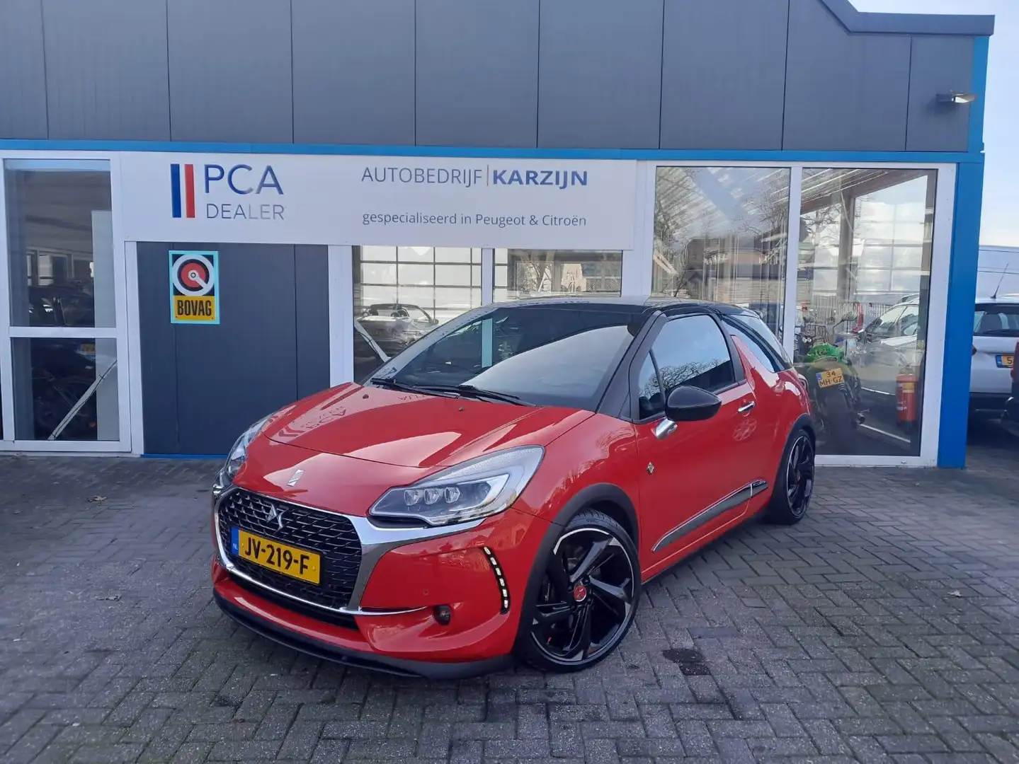 DS Automobiles DS 3 1.6 THP Performance Black Special Piros - 2