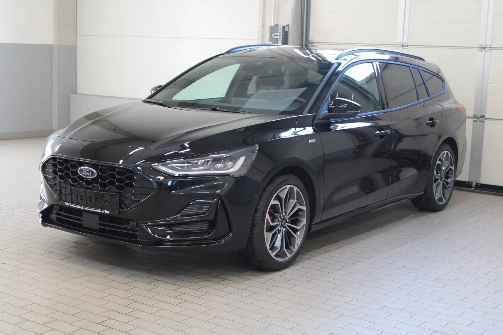 Ford Focus Turnier 1.0 ST-Line X, LMR18''/NAVI/iACC Schwarz - 2