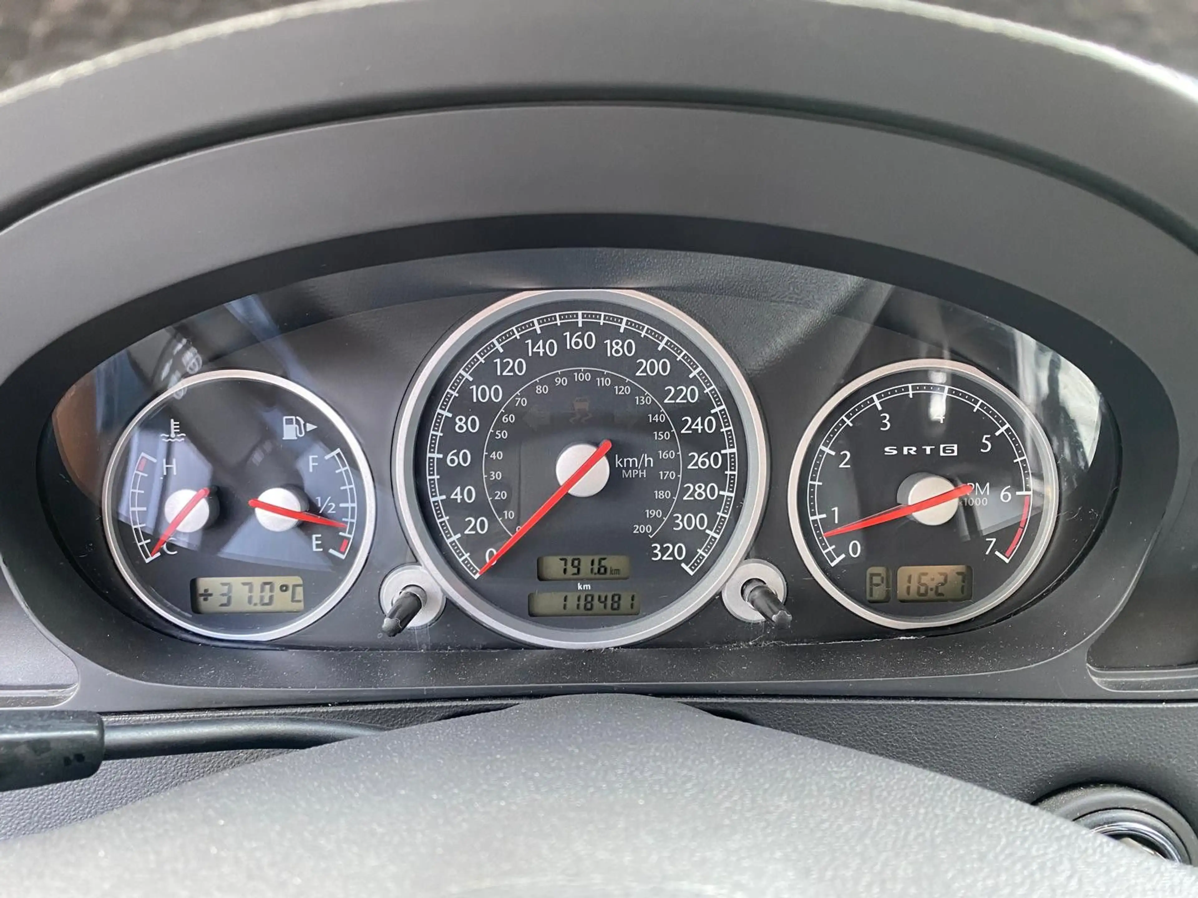 Chrysler Crossfire SRT-6/KLMA/Autom.SRT-6 — photo 13