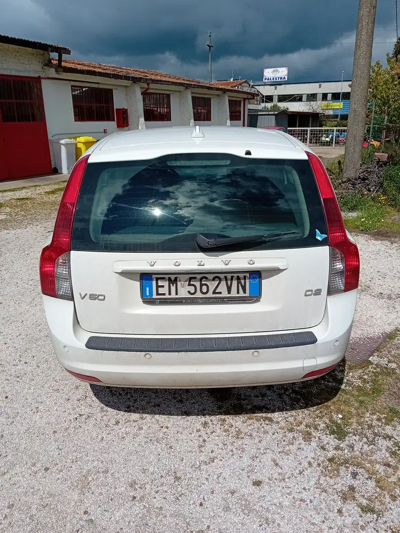 Volvo V50 V50 1.6 d2 Polar Plus 115cv Bílá - 1