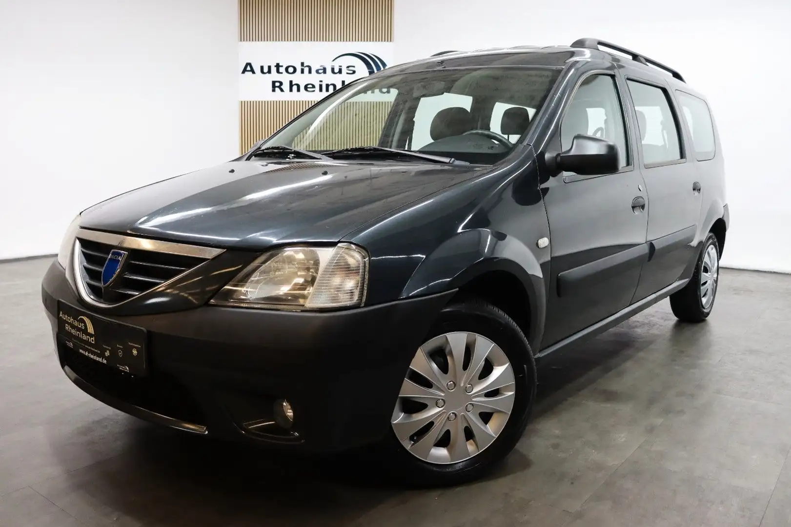 Dacia Logan Kombi Laureate *TÜV27*KLIMAANLAGE*AHK* Grau - 1