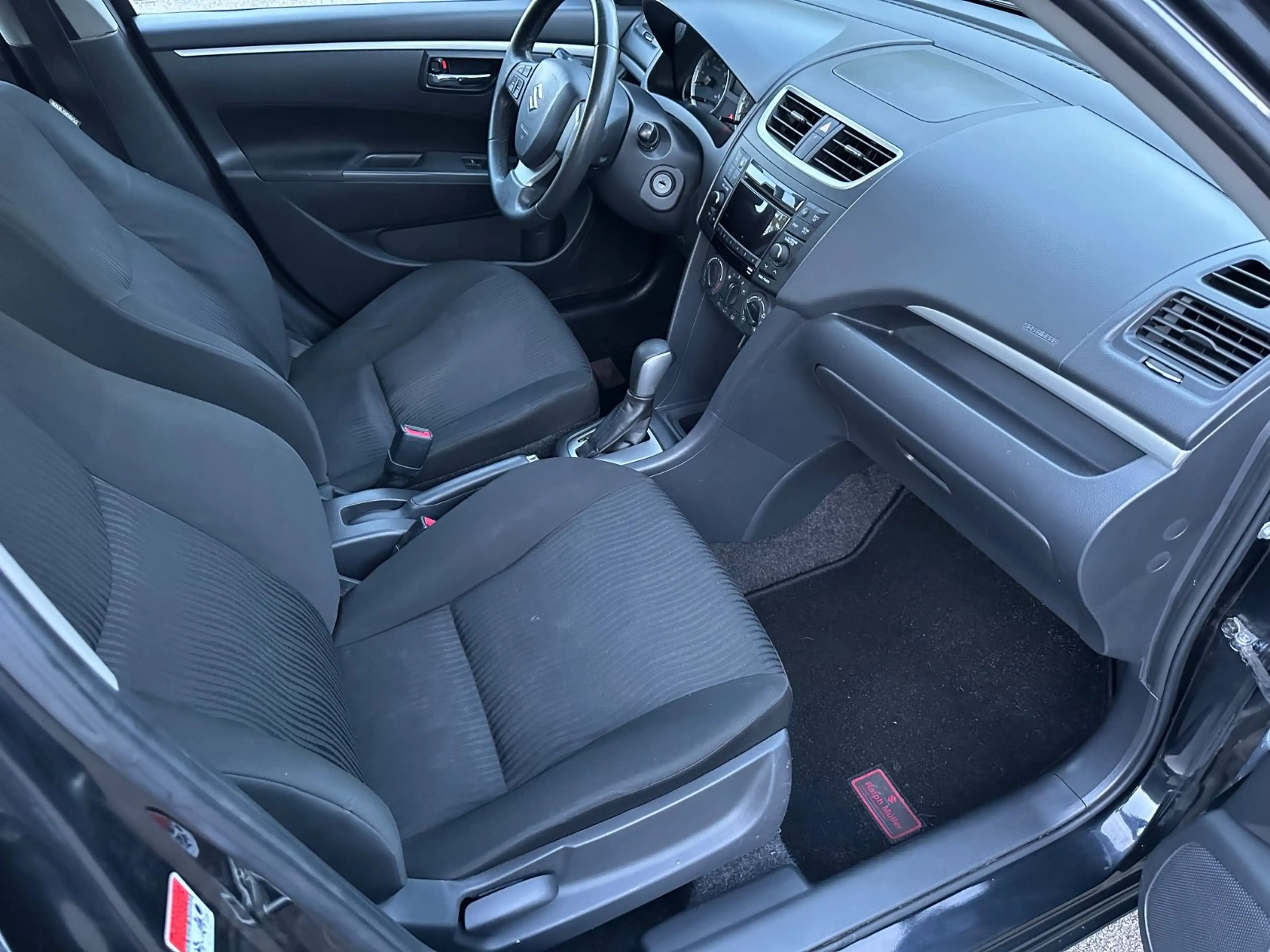 Suzuki Swift Club*1.Hd*Automatik*Klima*ZV*USB*8xbrft. — photo 12